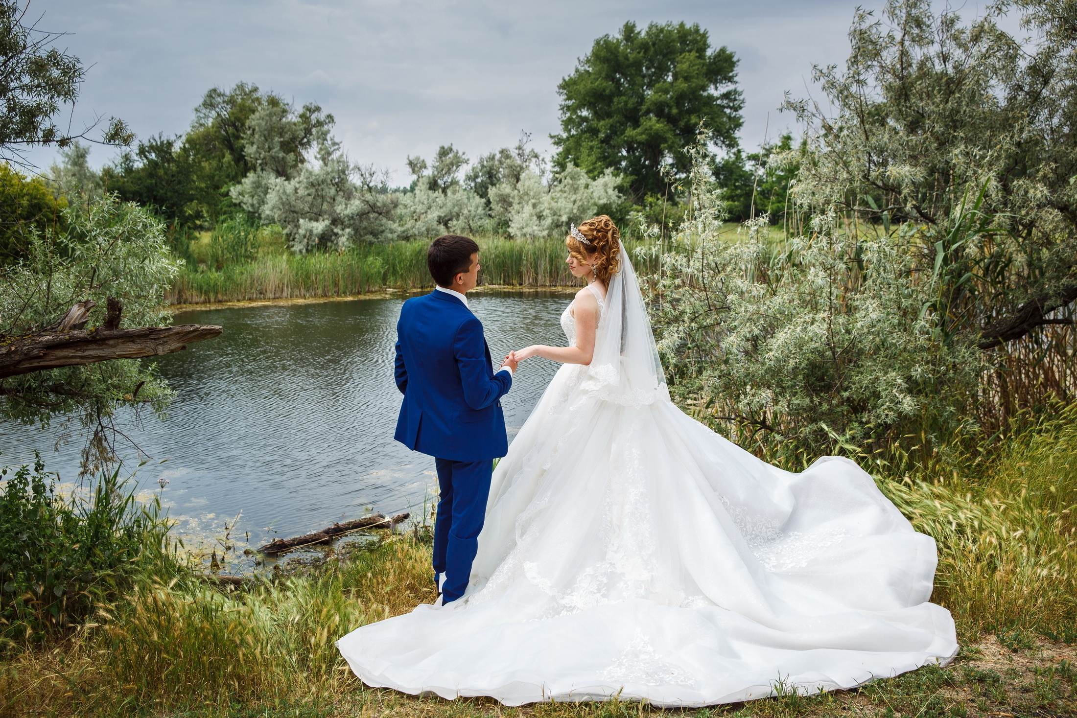 Renatphoto-Пример свадебных фотографий в базовой обработке. Профессиональная фотосъёмка интерьеров, предметная фотосессия еды для меню г. Анапа