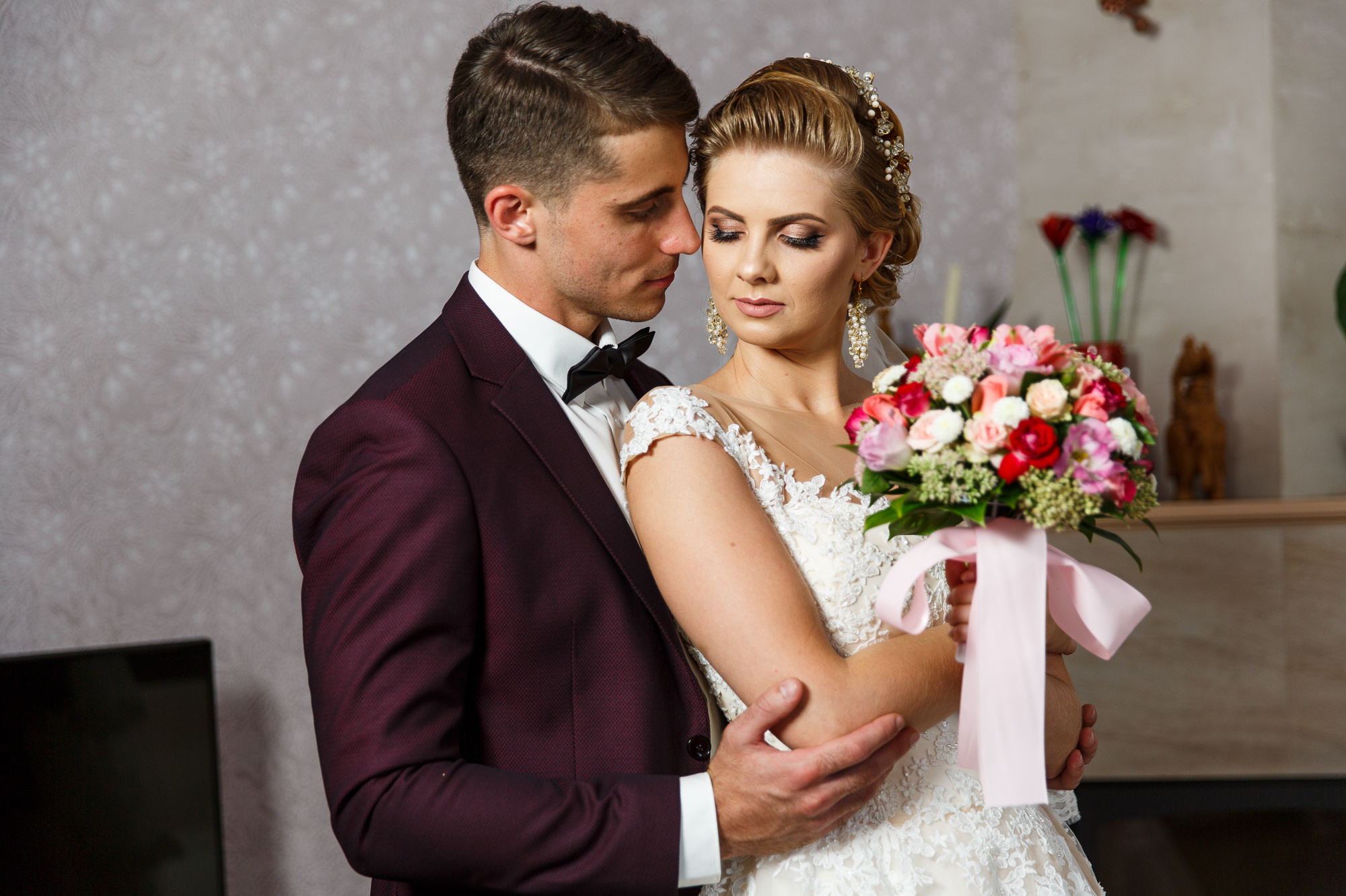 Renatphoto-Пример свадебных фотографий в базовой обработке. Профессиональная фотосъёмка интерьеров, предметная фотосессия еды для меню г. Анапа