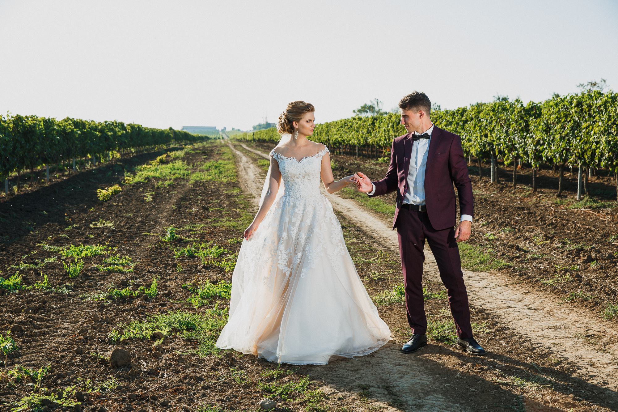 Renatphoto-Пример свадебных фотографий в базовой обработке. Профессиональная фотосъёмка интерьеров, предметная фотосессия еды для меню г. Анапа