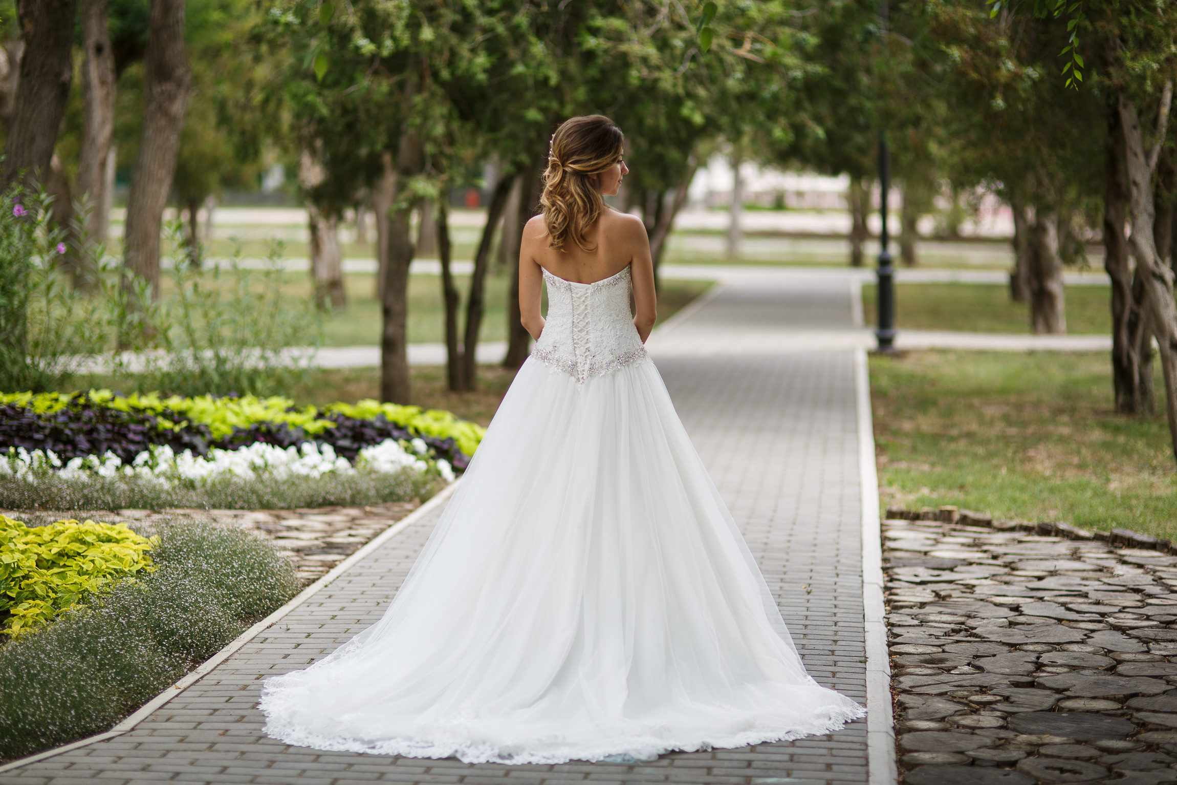 Renatphoto-Пример свадебных фотографий в базовой обработке. Профессиональная фотосъёмка интерьеров, предметная фотосессия еды для меню г. Анапа