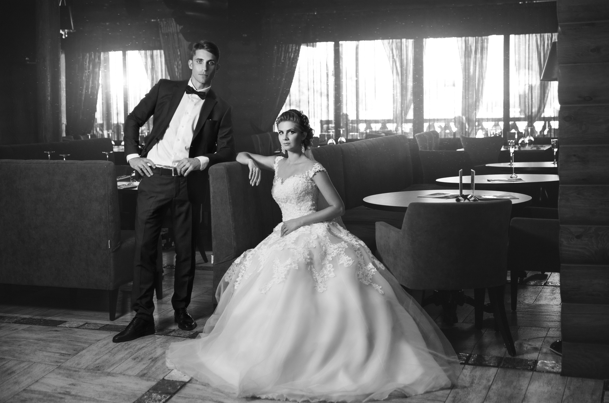 Renatphoto-Свадьба в Темрюке, загс и прогулка у моря. Фотосъёмка свадебного  банк. Профессиональная фотосъёмка интерьеров, предметная фотосессия еды для меню г. Анапа