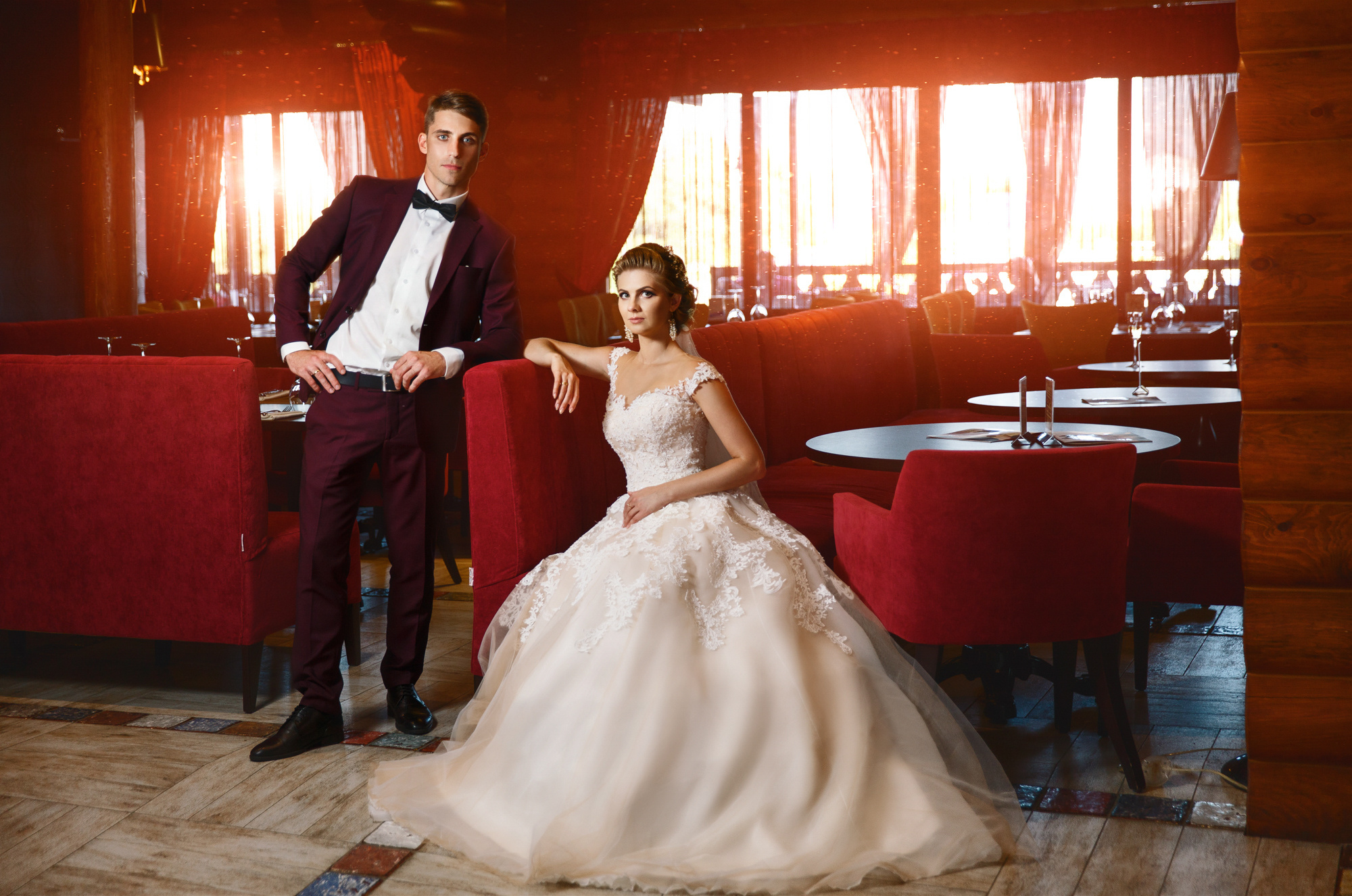 Renatphoto-Свадьба в Темрюке, загс и прогулка у моря. Фотосъёмка свадебного  банк. Профессиональная фотосъёмка интерьеров, предметная фотосессия еды для меню г. Анапа