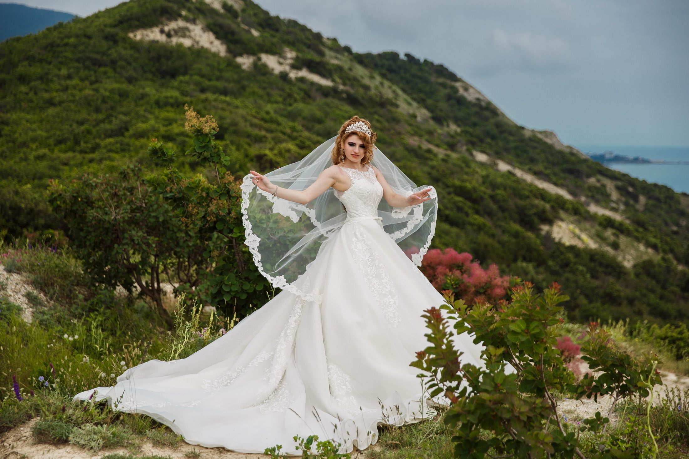 Renatphoto-Пример свадебных фотографий в базовой обработке. Профессиональная фотосъёмка интерьеров, предметная фотосессия еды для меню г. Анапа