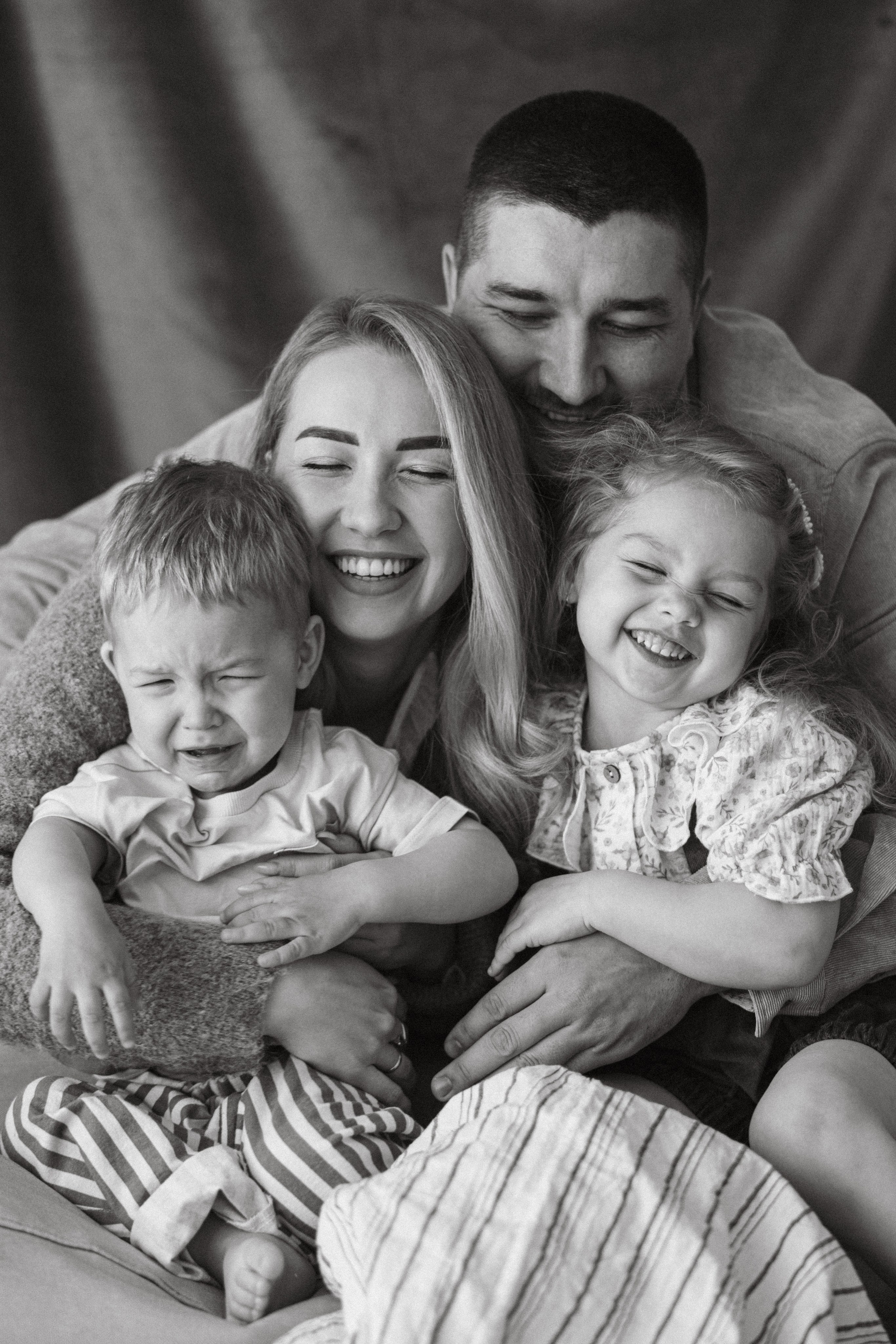 Семейная фотосессия в фотостудии «Mestone», город Краснодар. Семейный и детский фотограф в Краснодаре Анна Трашкова