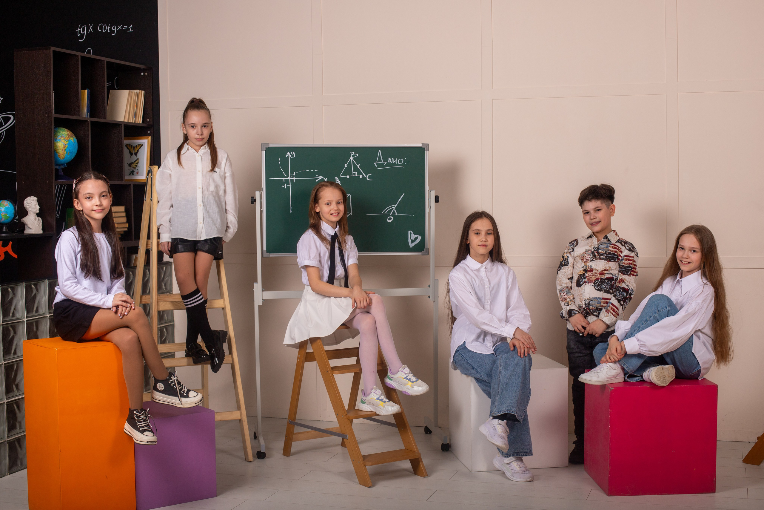 Альбомы с самого детства. +79237847111