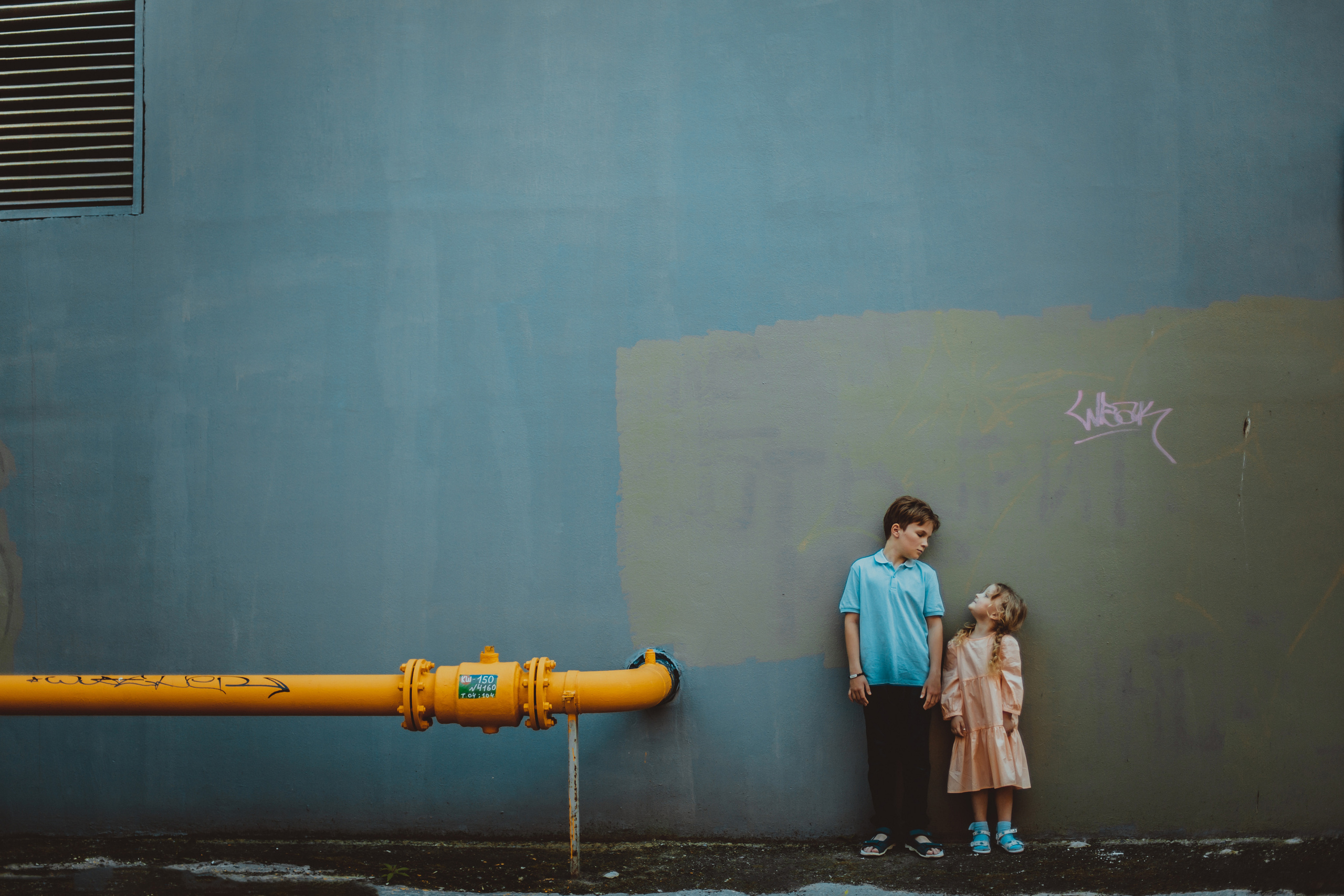 Фотосессия мальчика с маленькой сестрой. Детский, свадебный и семейный фотограф Юлия Курбатова, Санкт-Петербург