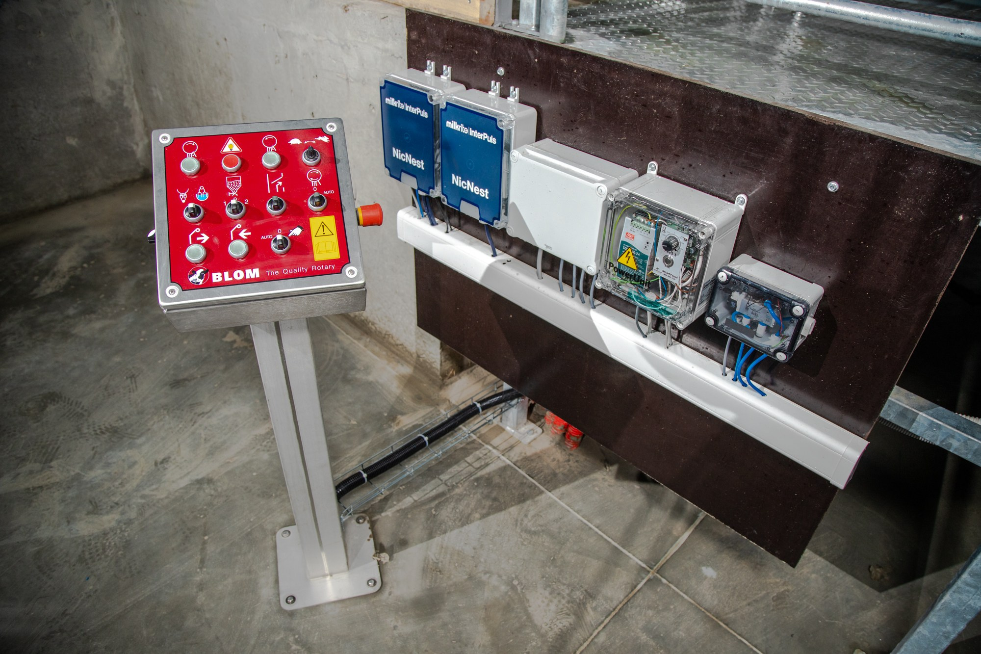 Съёмка для фирмы «Биотон». Репортажный, промышленный и маркетплейс-фотограф Дмитрий Чернат