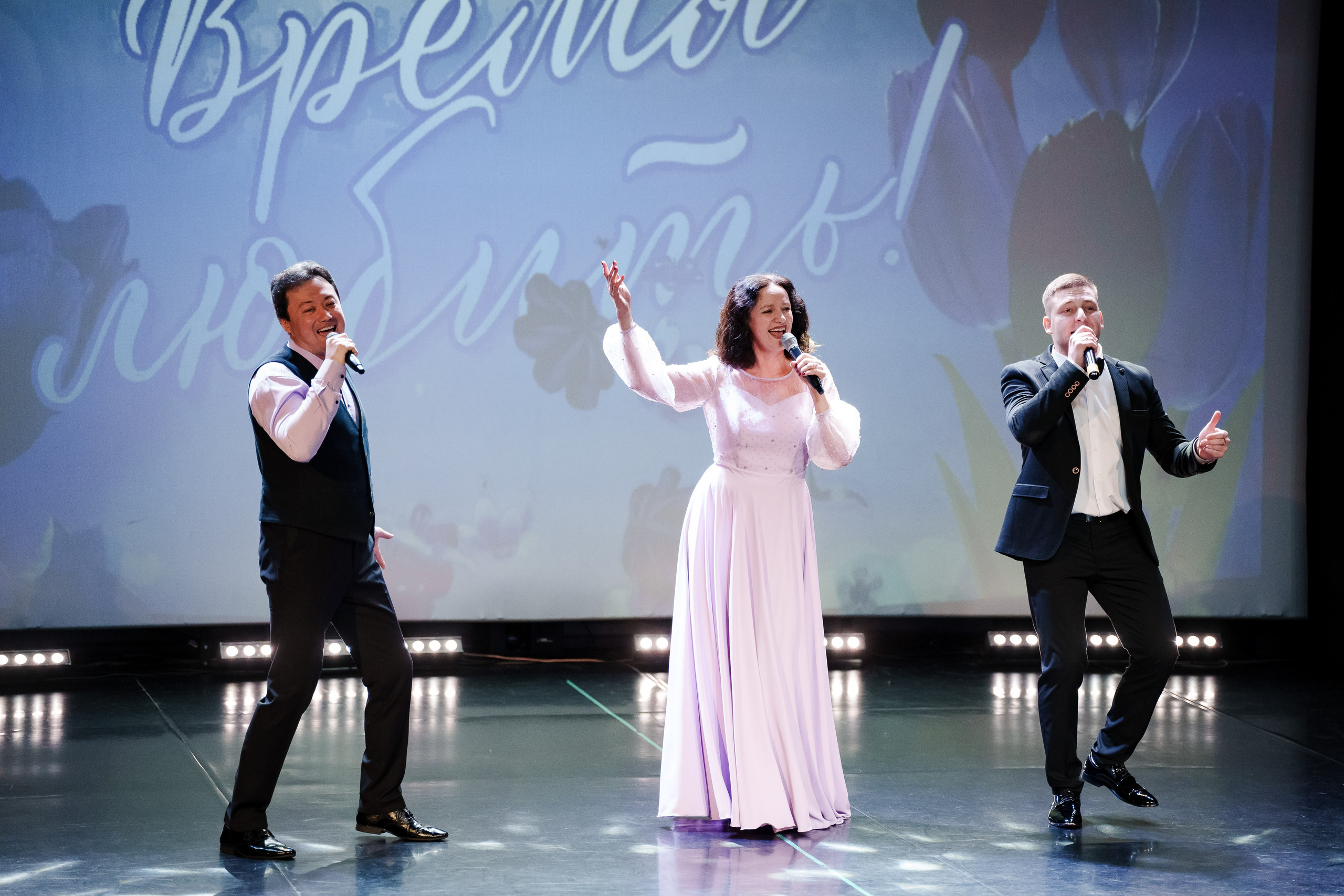 Концерт к 8 марта в Театре Ростова Великого. Репортажный фотограф Сергей Сажин г. Ярославль