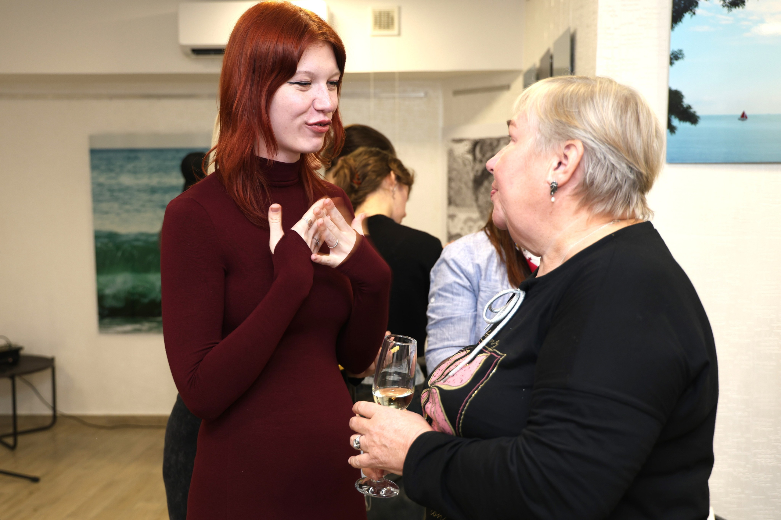 Открытие выставки в АРТ-пространстве Ники Сухаревой «Чёрное море». Фотограф в Геленджике Нина Небесная