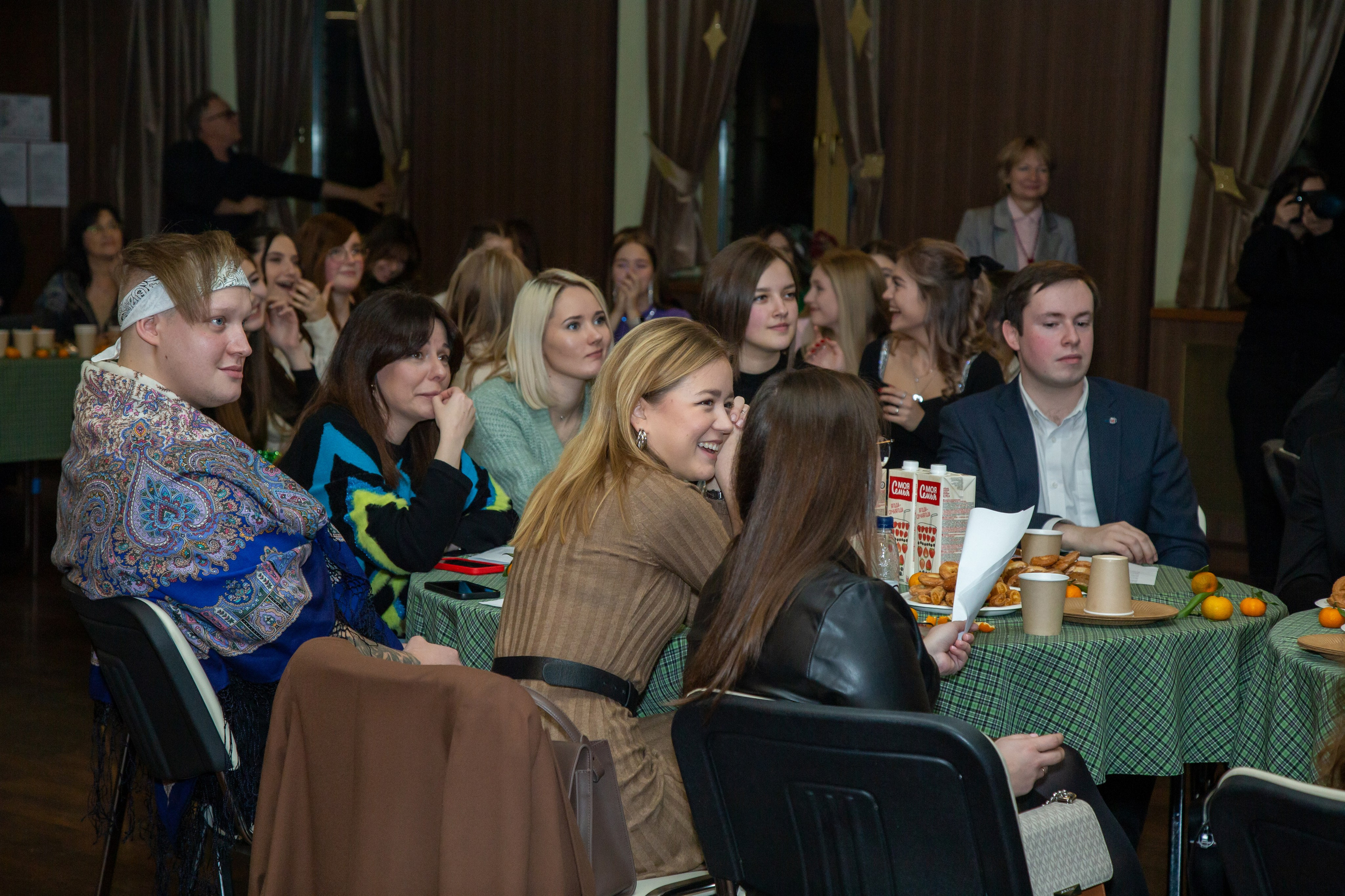 Репортажная съёмка для Домисольки на новый год. «Студия DRONAVT`s» — видеосъёмка и фотография г. Москва