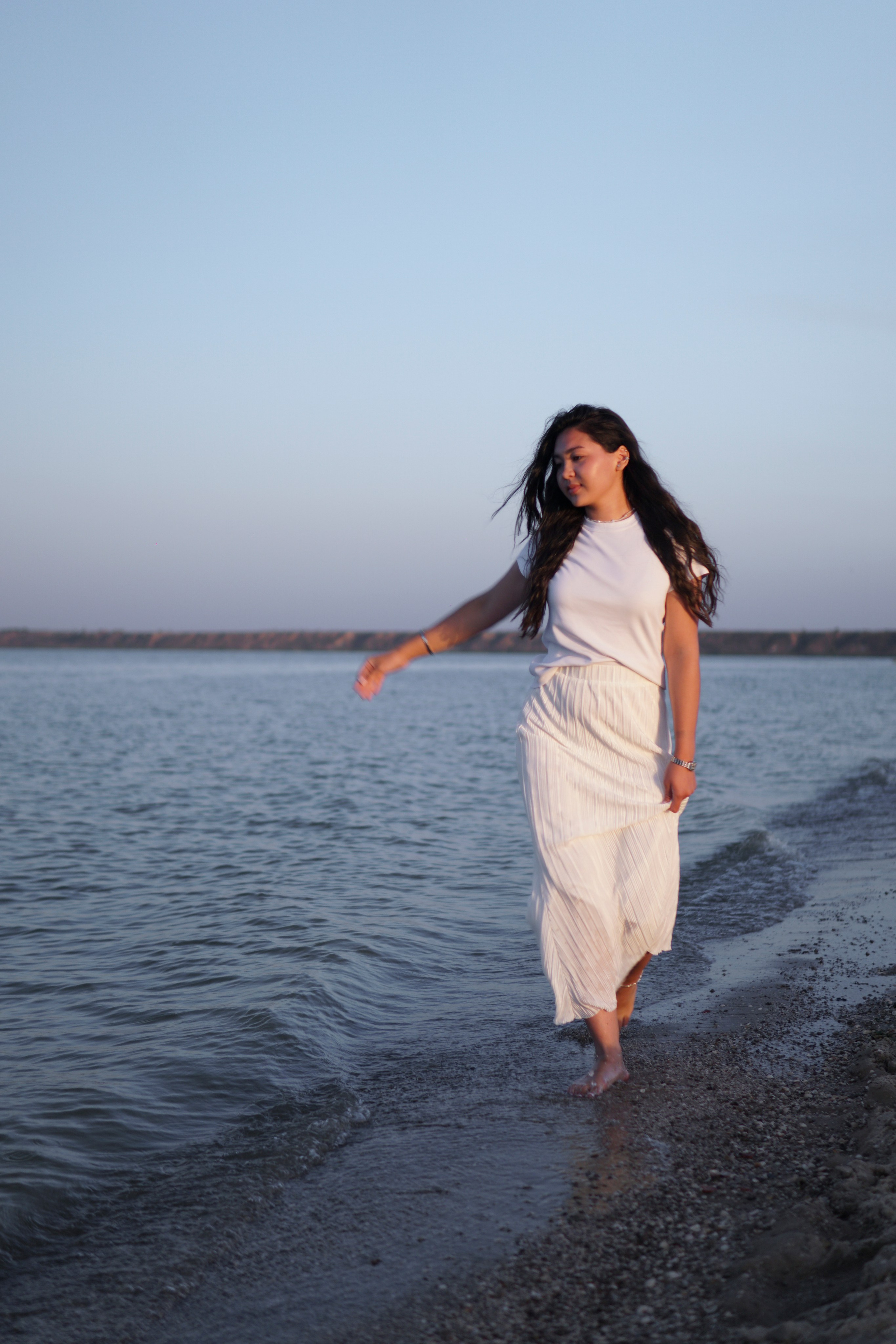 Сестры у моря в Ростове-на-Дону. Фотосессия за городом. Фотограф в Ростове-на-Дону Марина Мальцева