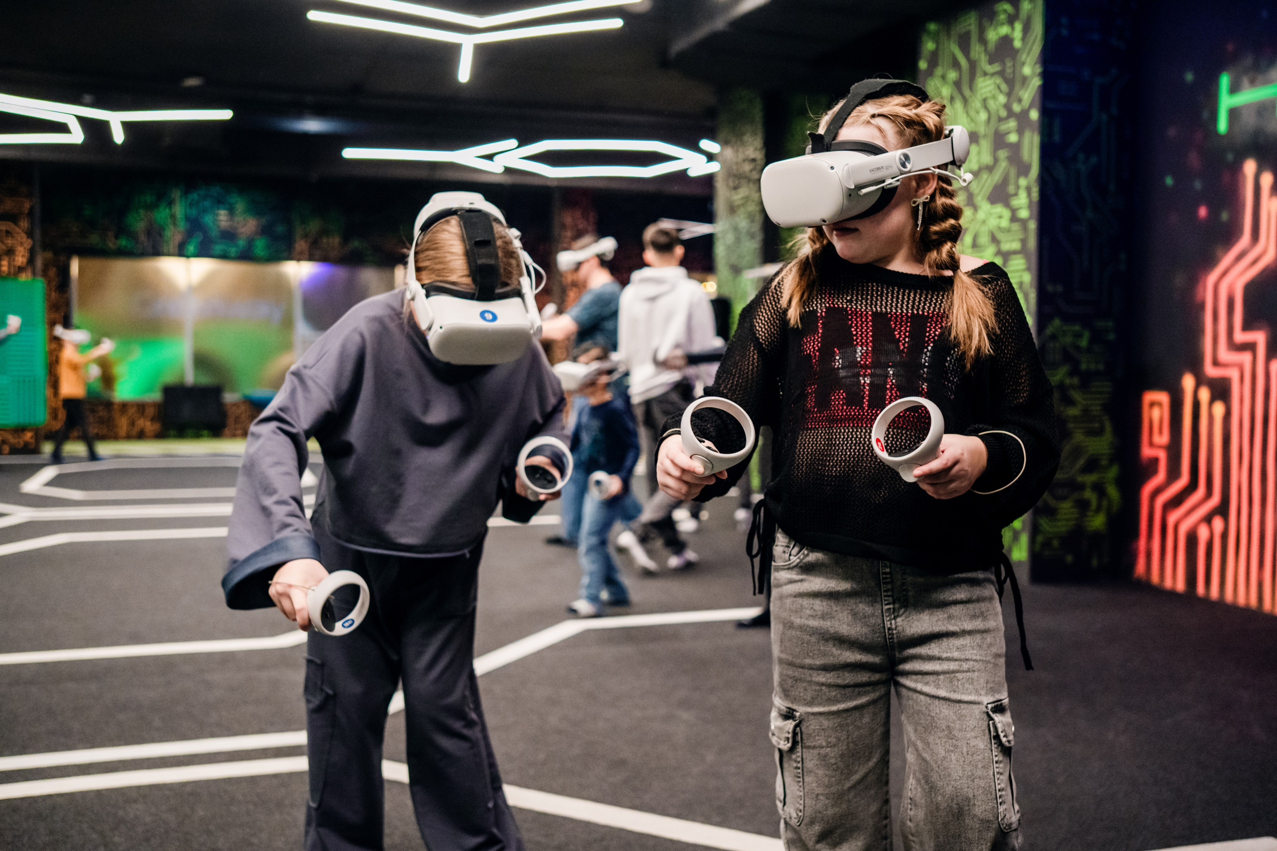 VR (November-December 2024). Felixtones