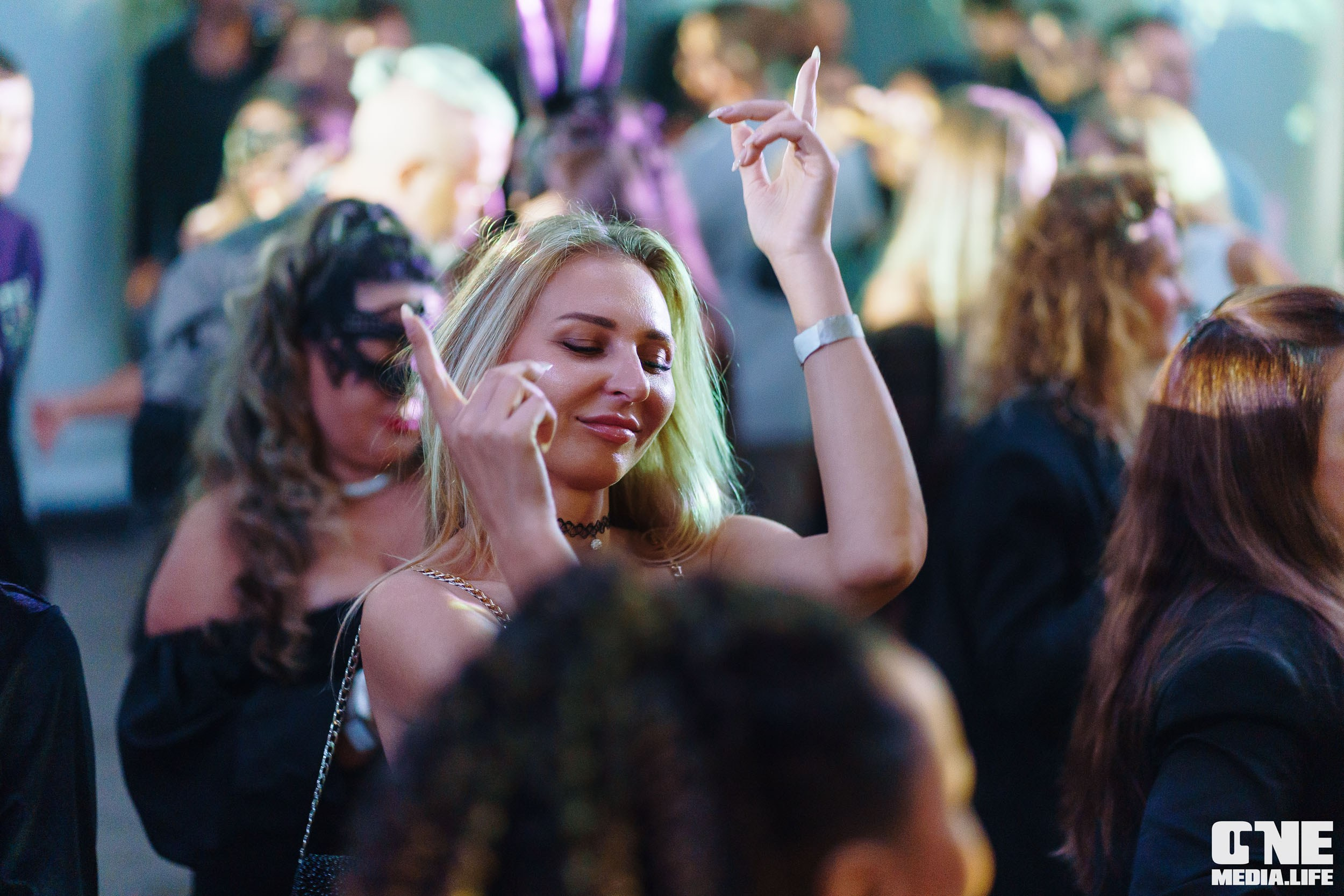 Фоторепортаж из клуба Universal. One Media Life: фоторепортажи, фотоотчеты с мероприятий и заведений