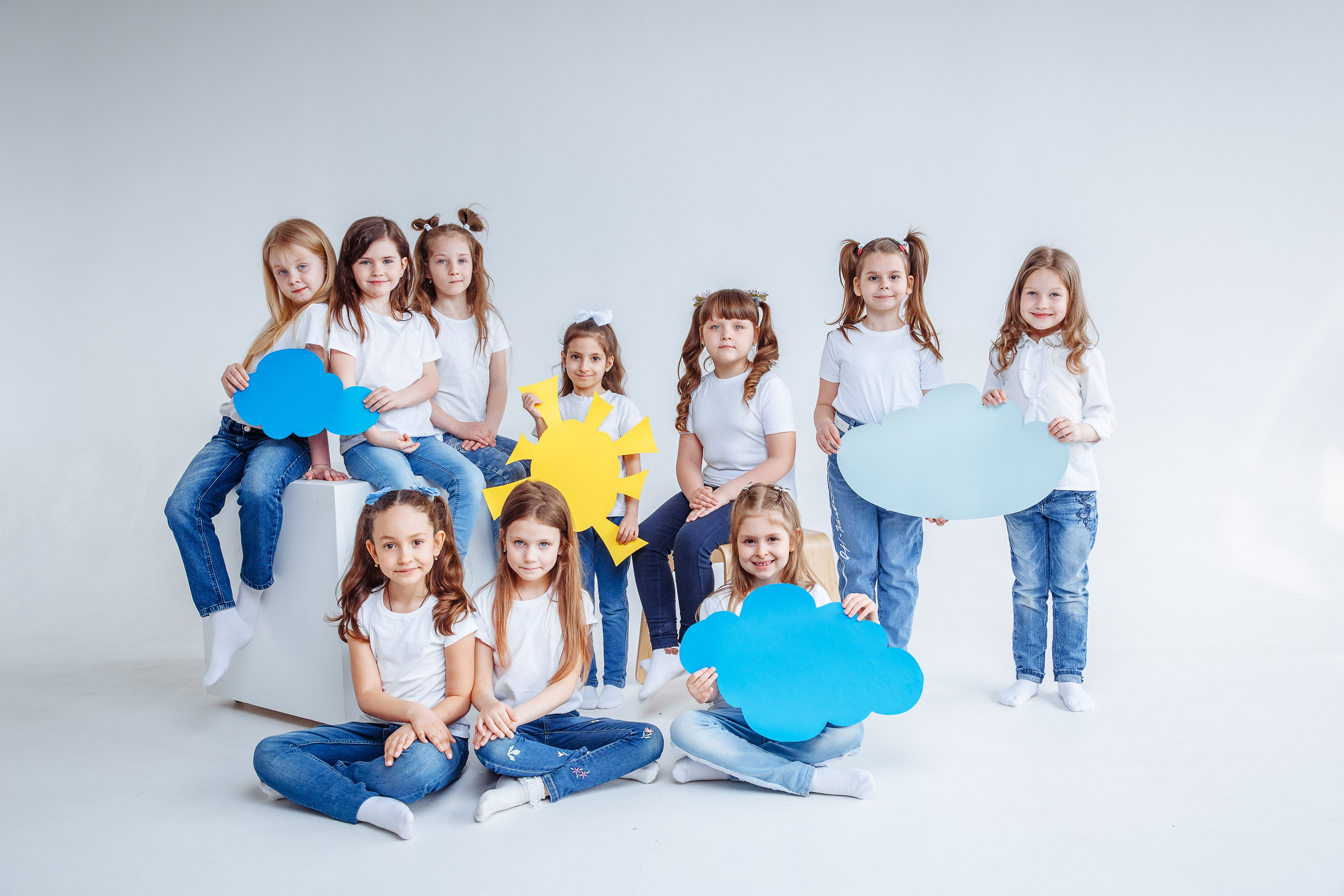 Детские сады. Выпускные школьные фото­альбомы для школ и детских садов в Волгограде и Волжском