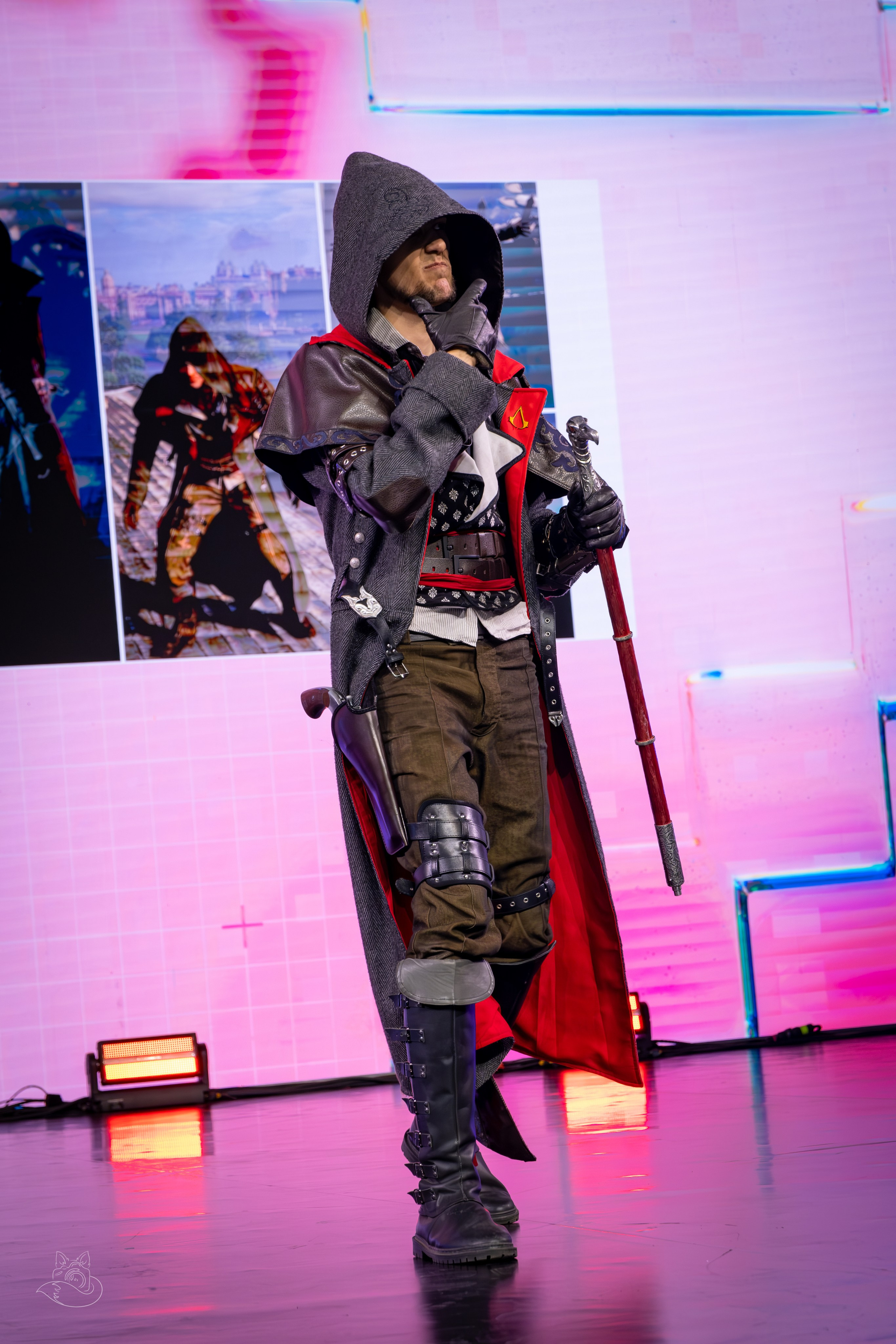 Сцена РЭД ЭКСПО 2024. Косплей фотограф