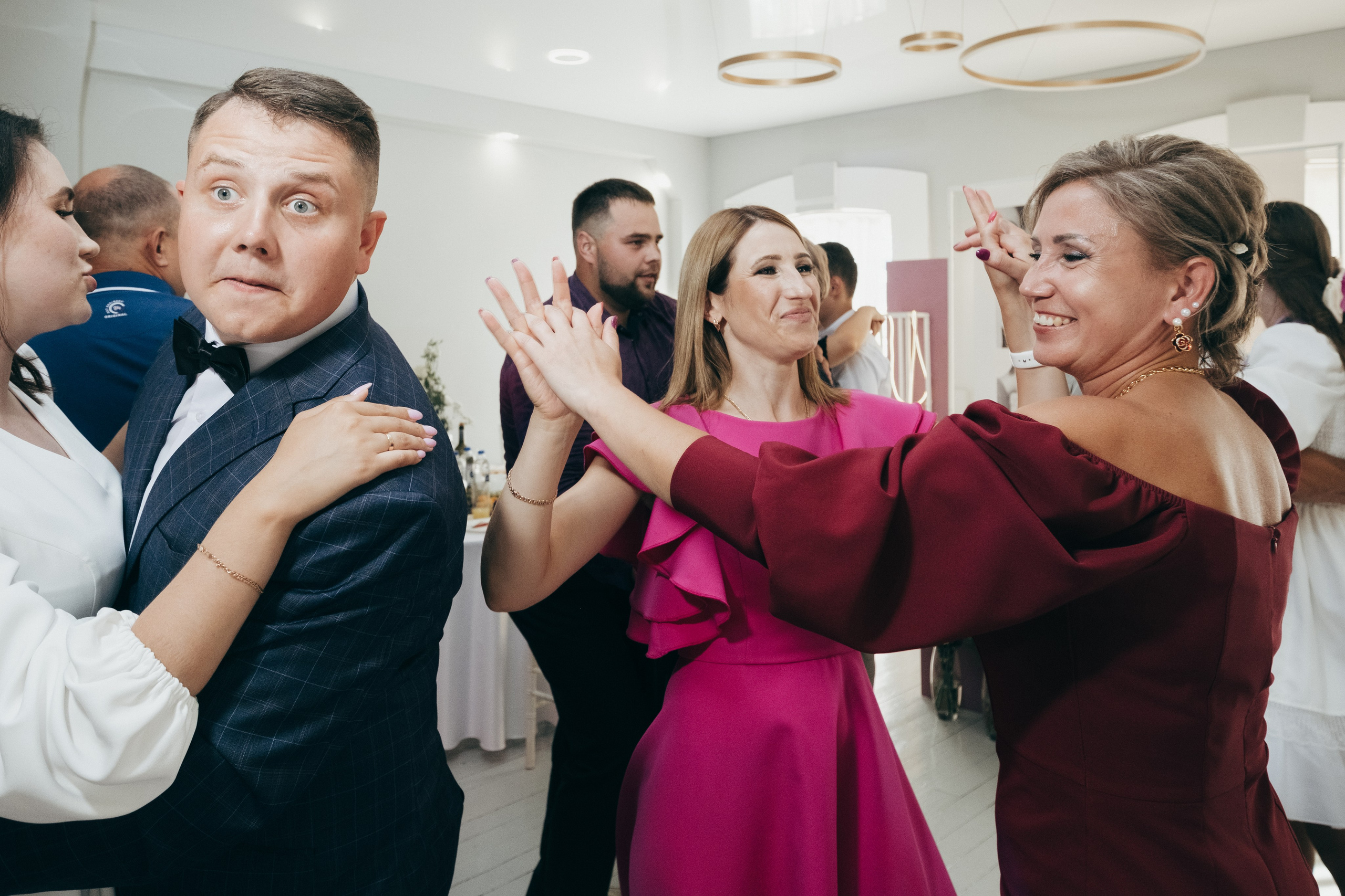 Савелий и Владислава. Свадебный фотограф Денис Ожигин в Краснодаре и крае. Эмоциональная и стильная съемка вашего дня