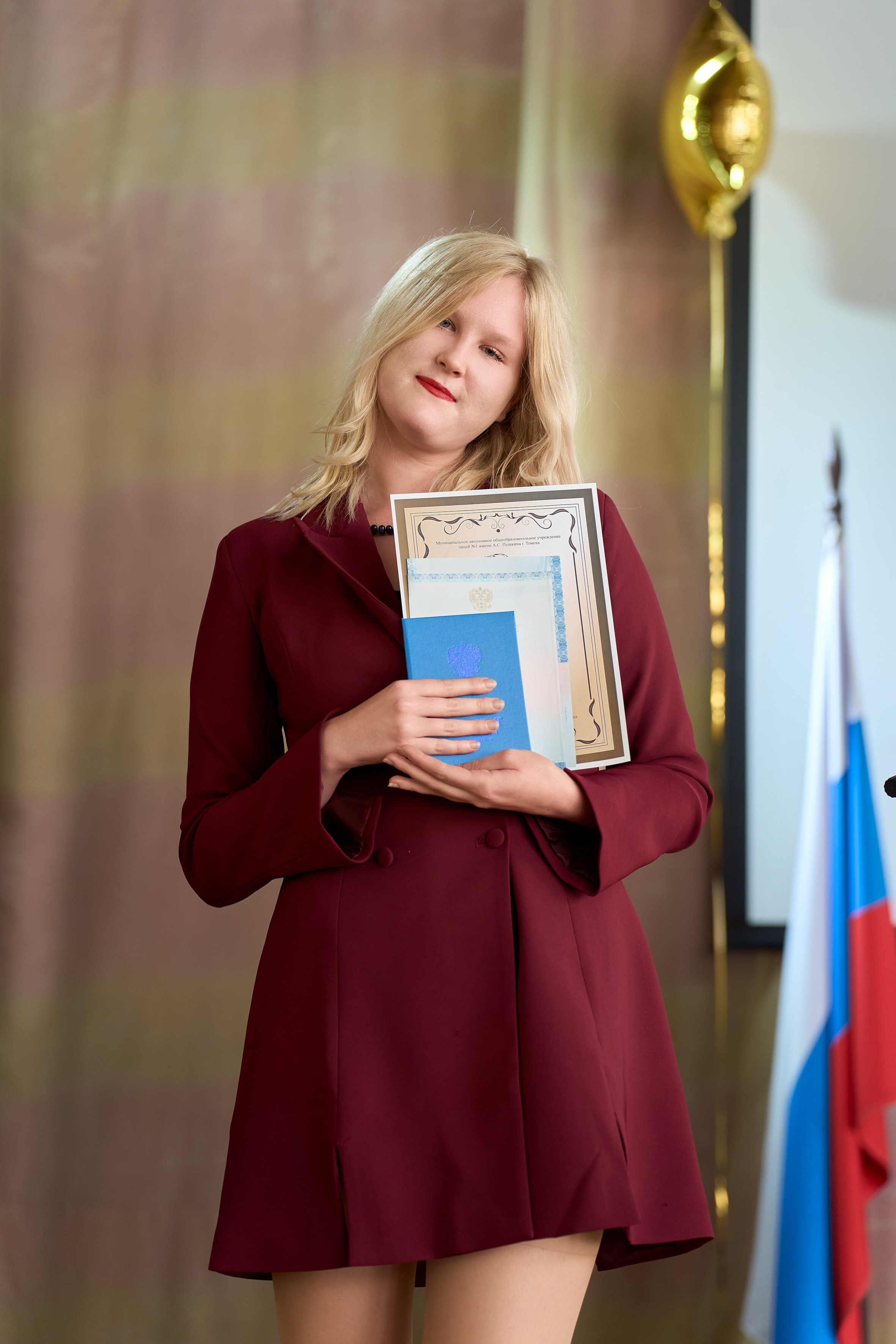 Вручение аттестатов 11 класс. Репортажный и портретный фотограф в Томске Ларионов Артём