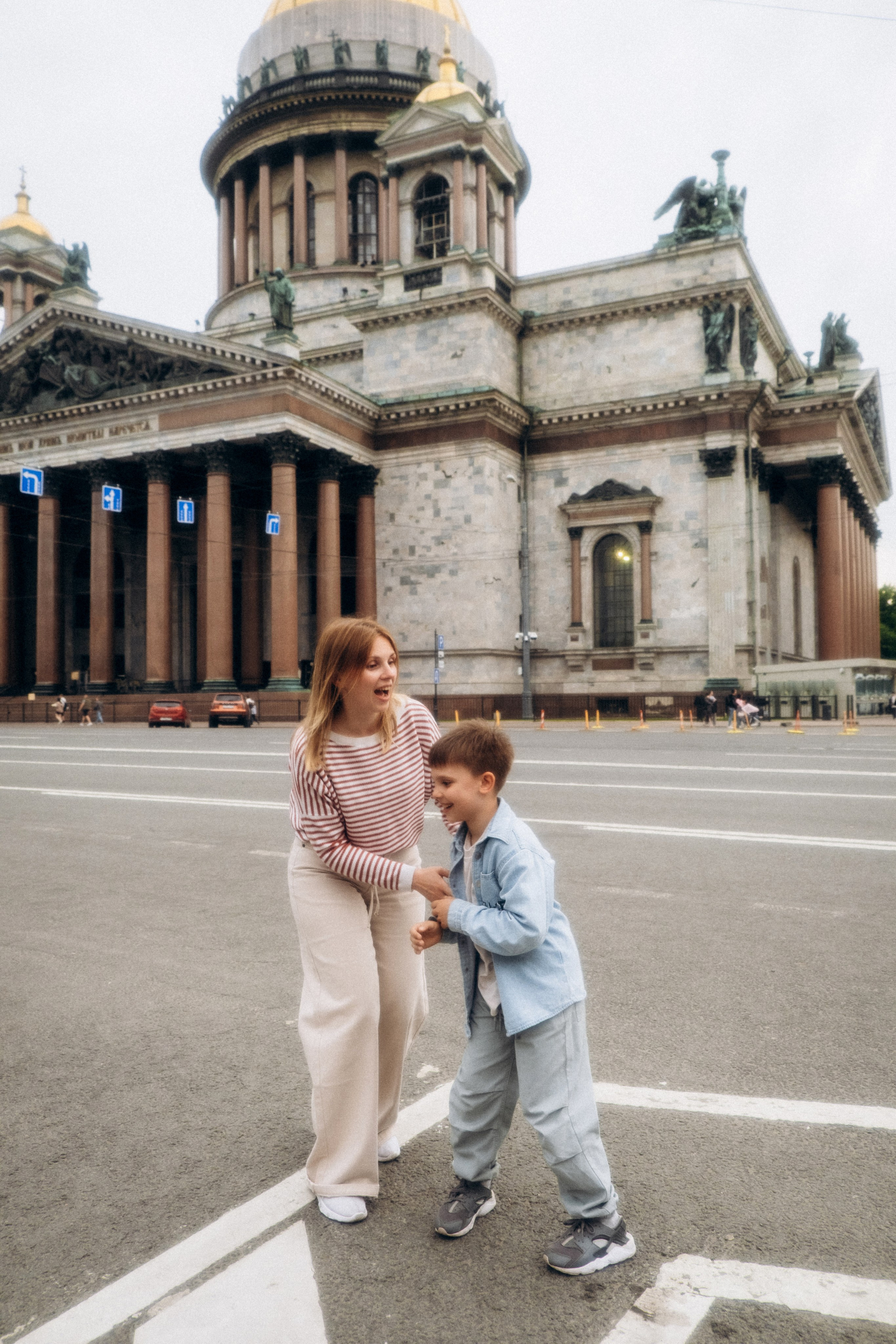 Семейная прогулочная фотосессия в Спб. Фотограф в Санкт-Петербурге Кристина Брянская