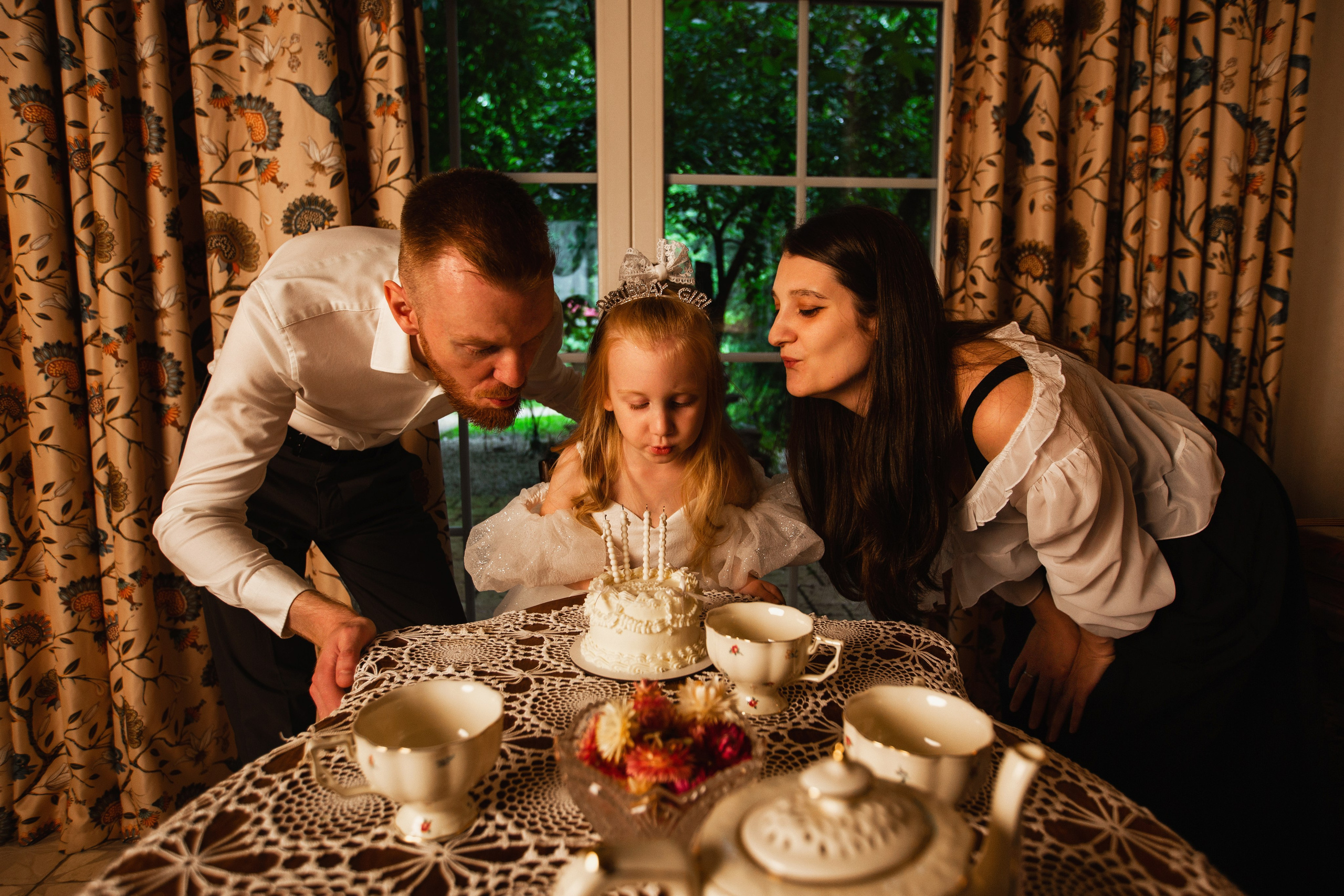 Семейная фотосессия в студии. Семейный фотограф Фрязино Зрячева Кристина