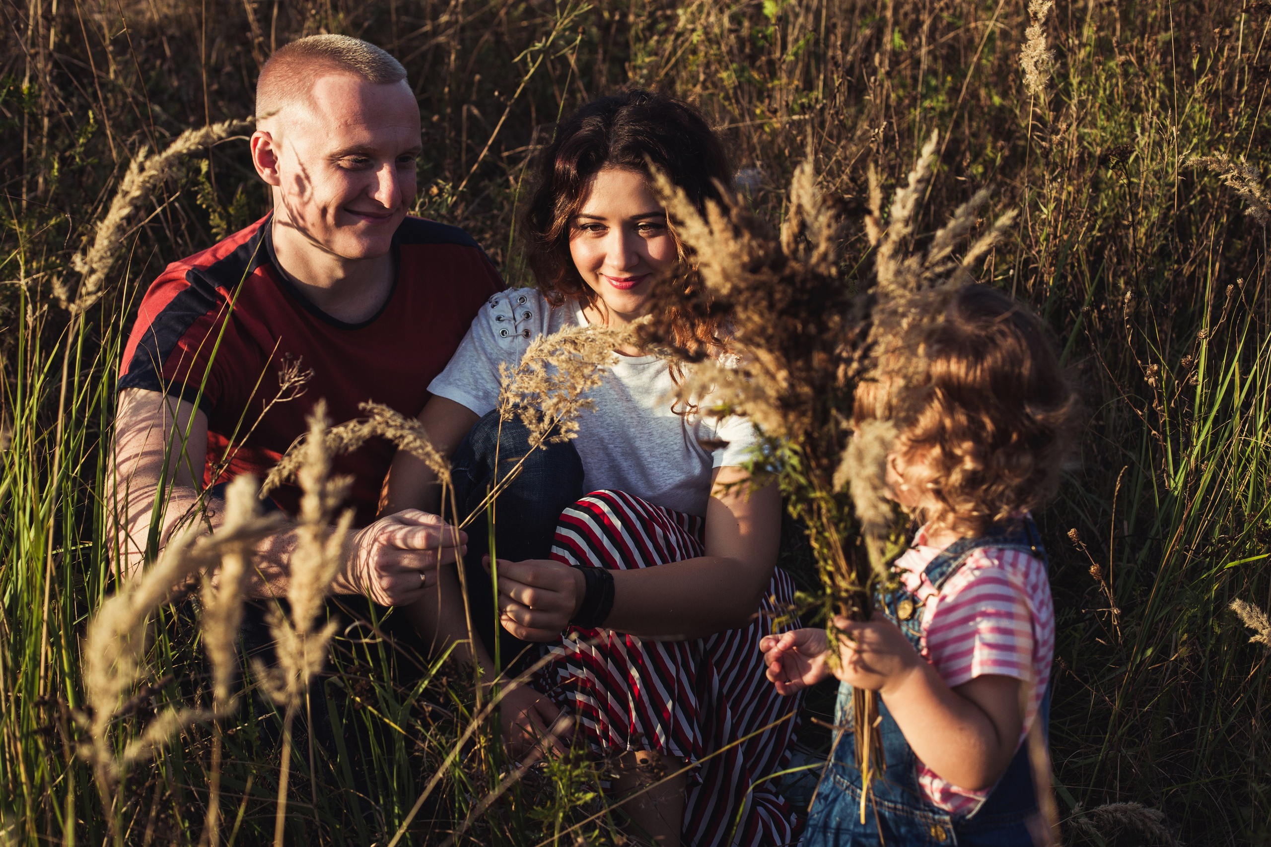Мини-прогулка в поле. Семейный фотограф Фрязино Зрячева Кристина