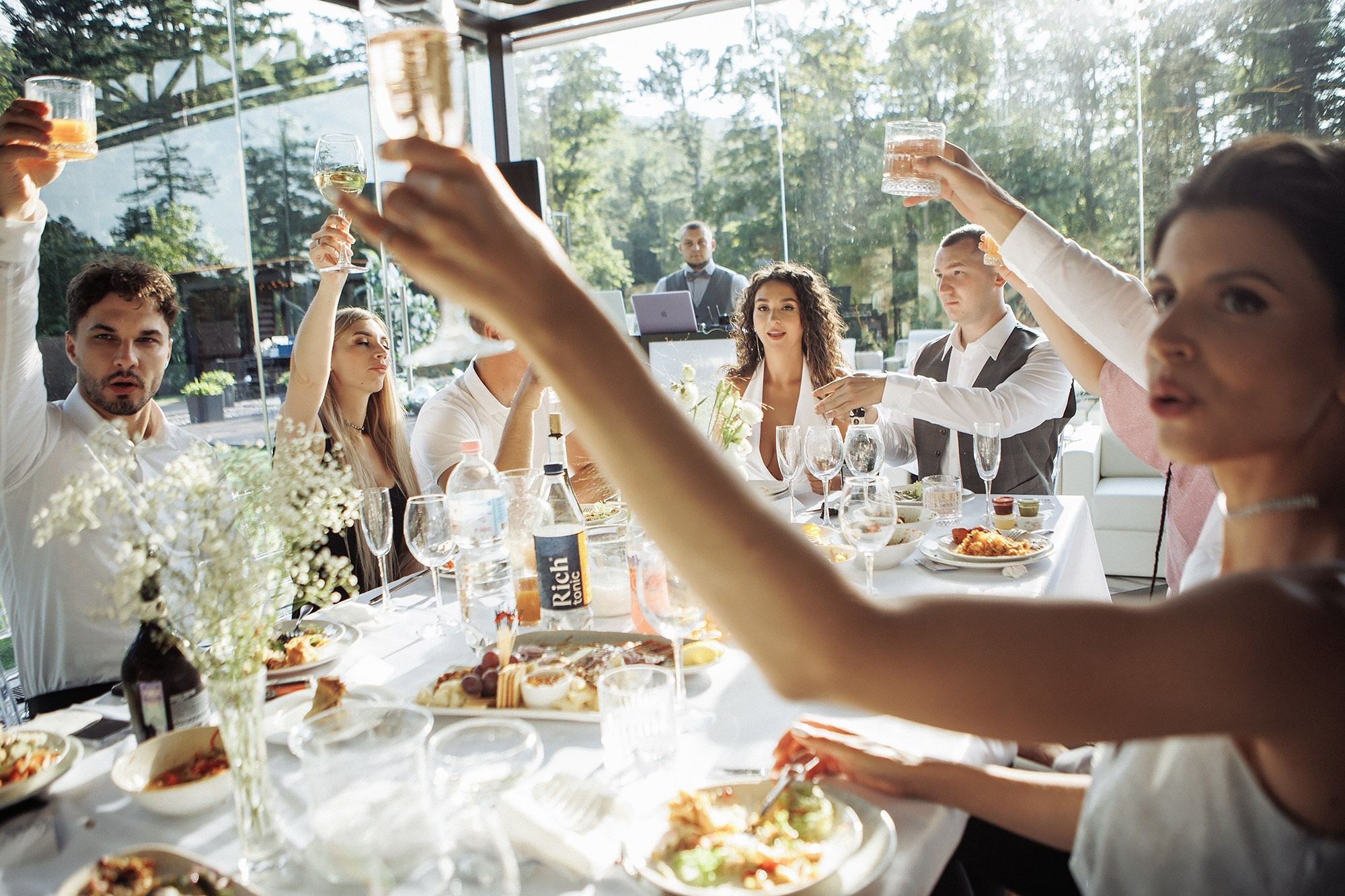 Настя и Игорь 17.08.24. Свадебный фотограф Владивосток Алина Гевондова