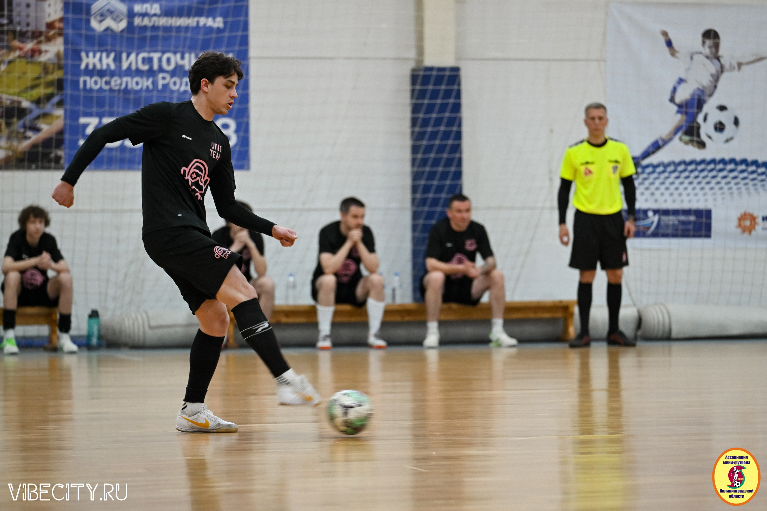8 тур Корпоративной Бизнес-Лиги по футзалу. VIBECITY.RU Вайб Сити Ру Фоторепортажи Фотоотчеты Калининград