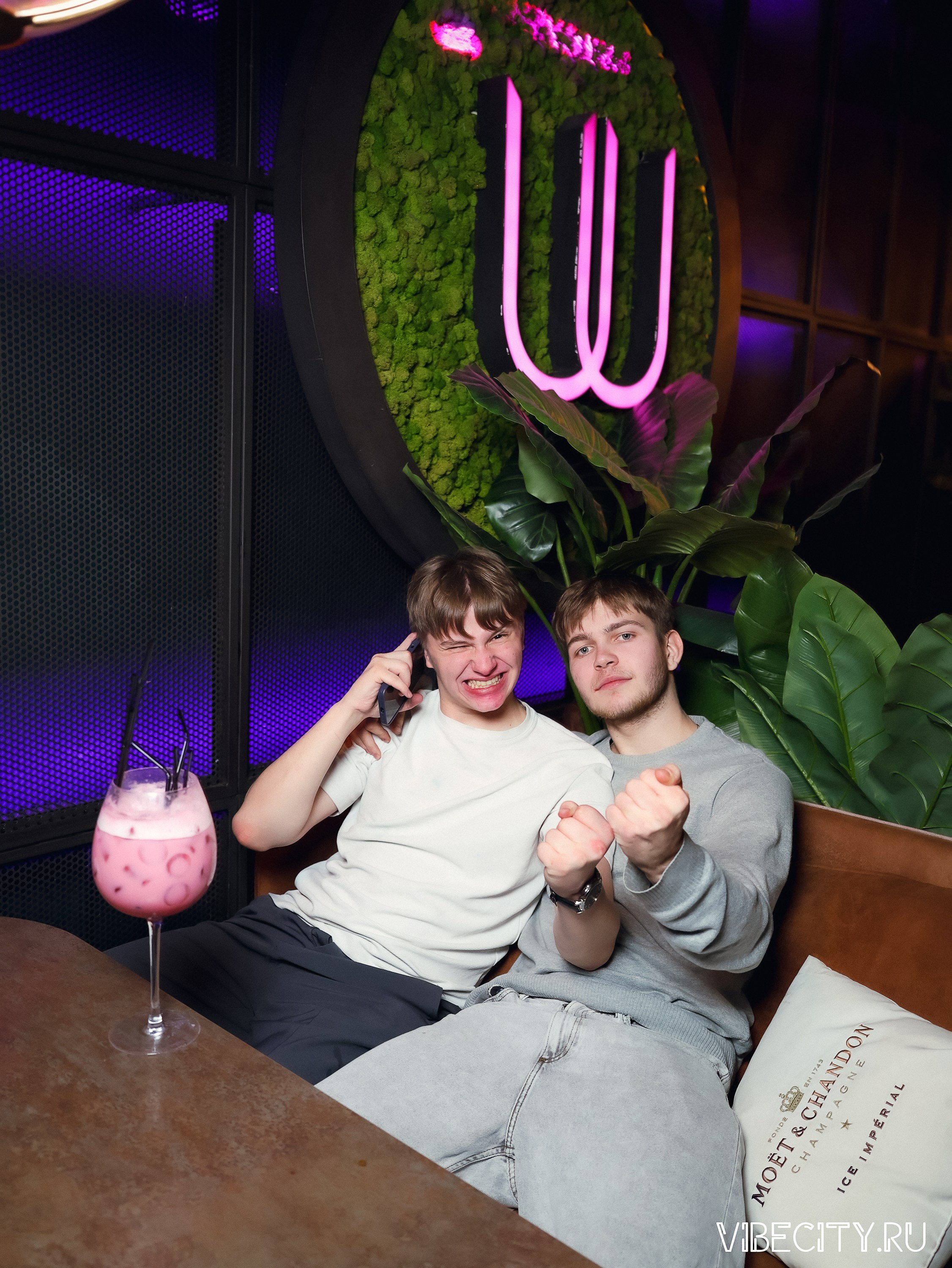 DOUBLE U. VIBECITY.RU Вайб Сити Ру Фоторепортажи Фотоотчеты Калининград