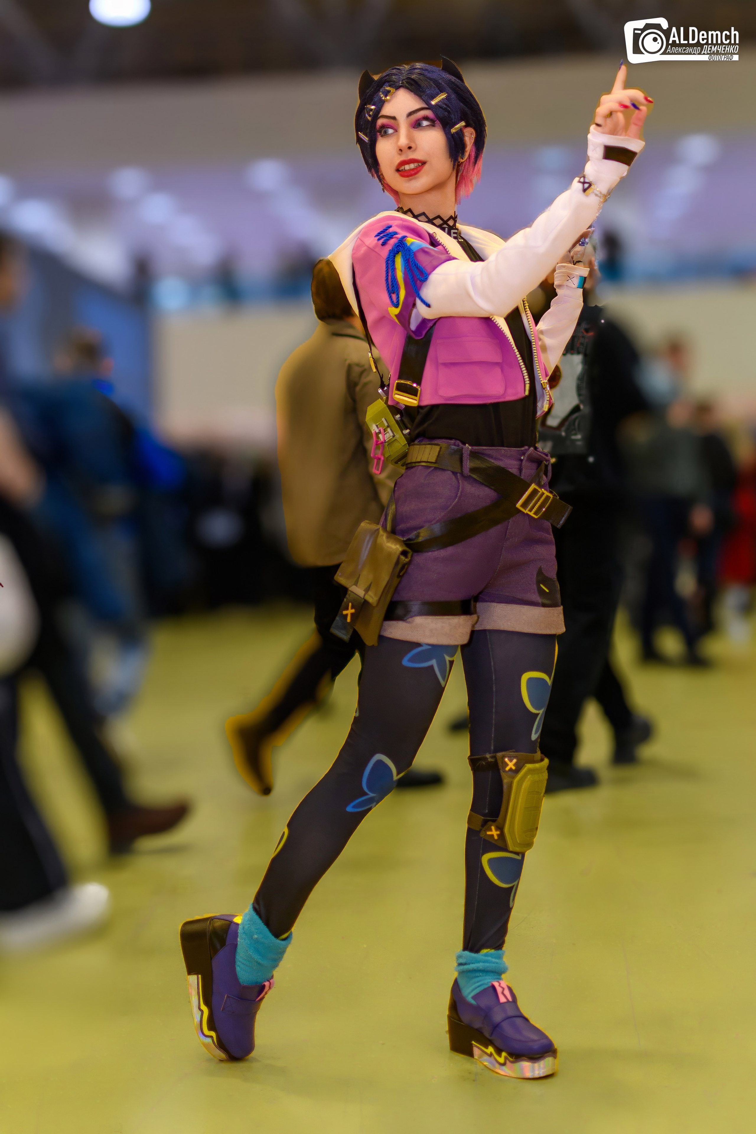 Аниме картинки персонажей и косплей фото в России Москве