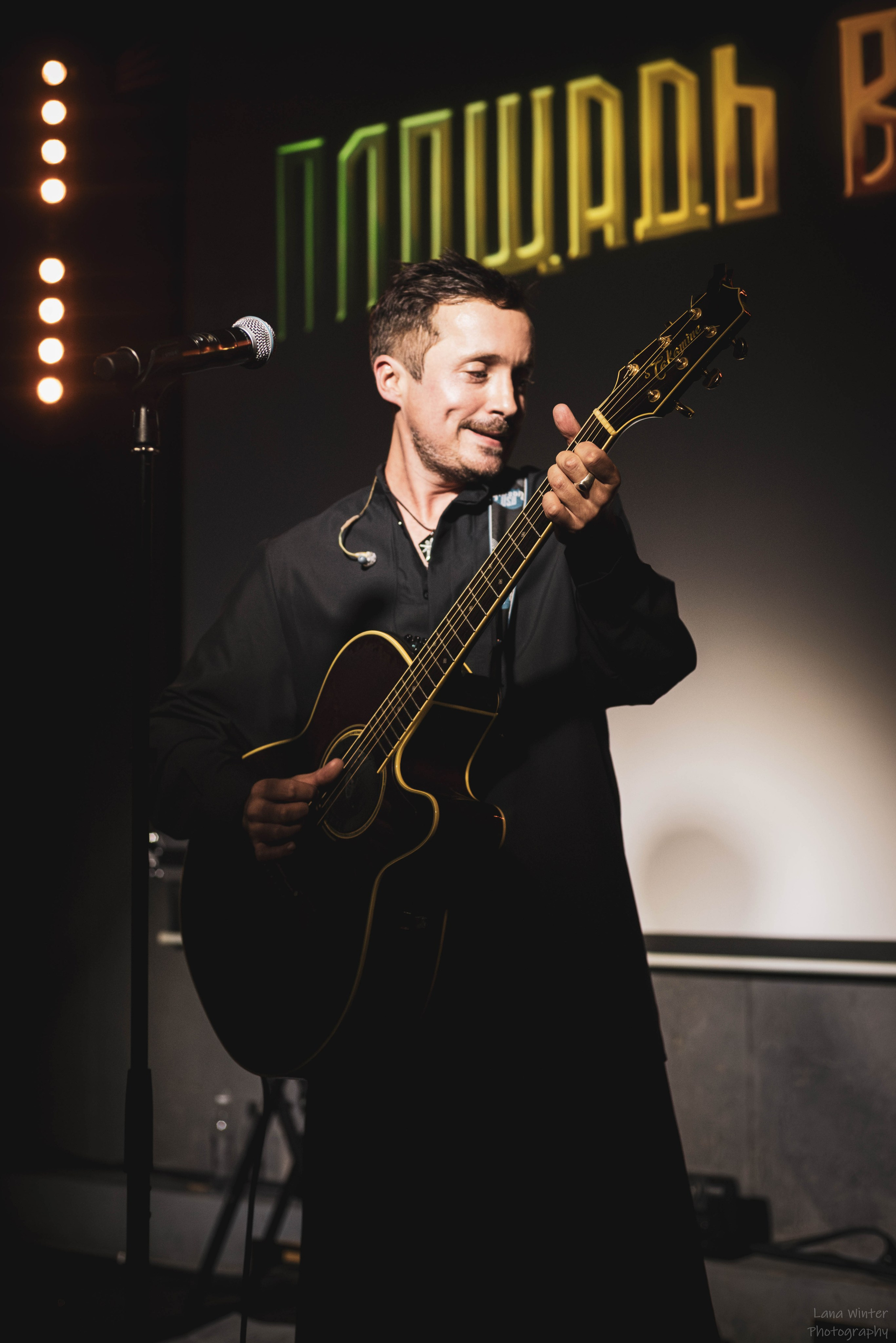 Площадь Восстания (8 марта 2025 года, Москва, клуб Техника Безопасности). Фотограф Светлана Блинова, Москва и Московская область