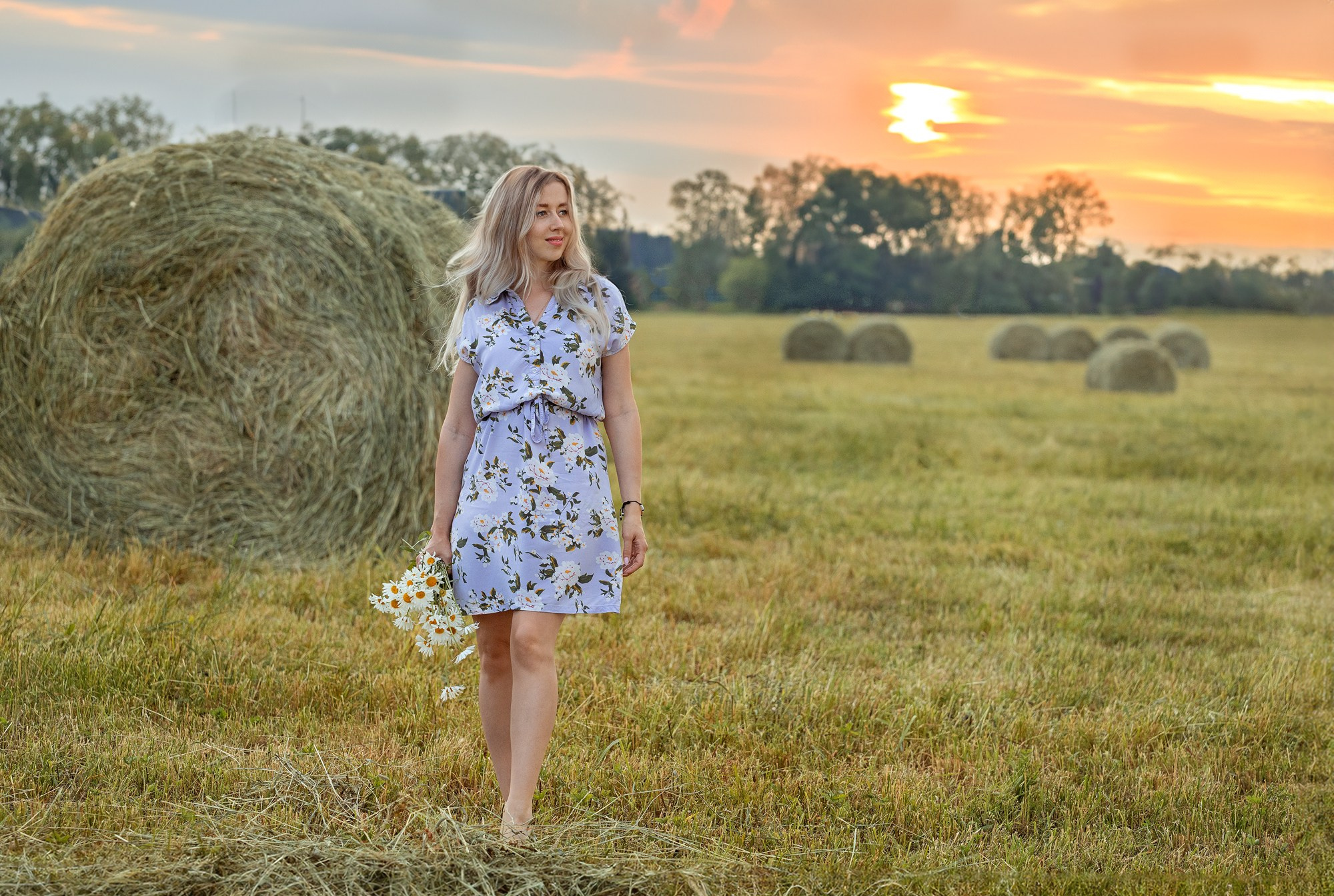 Фотосессия с стогах сена. Индивидуальный фотограф в Сергиевом Посаде Наталья Румянцева