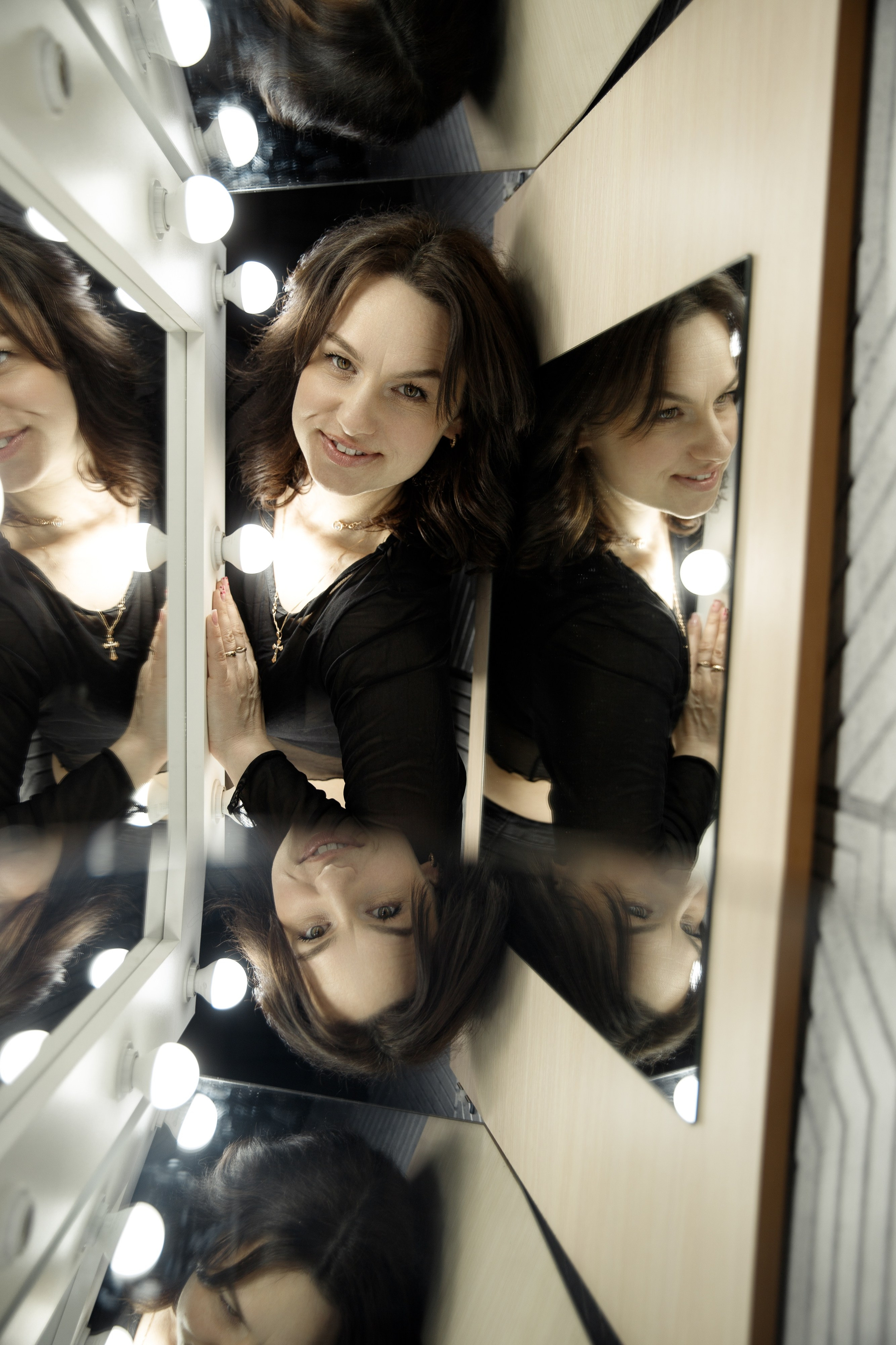 Татьяна с зеркалами