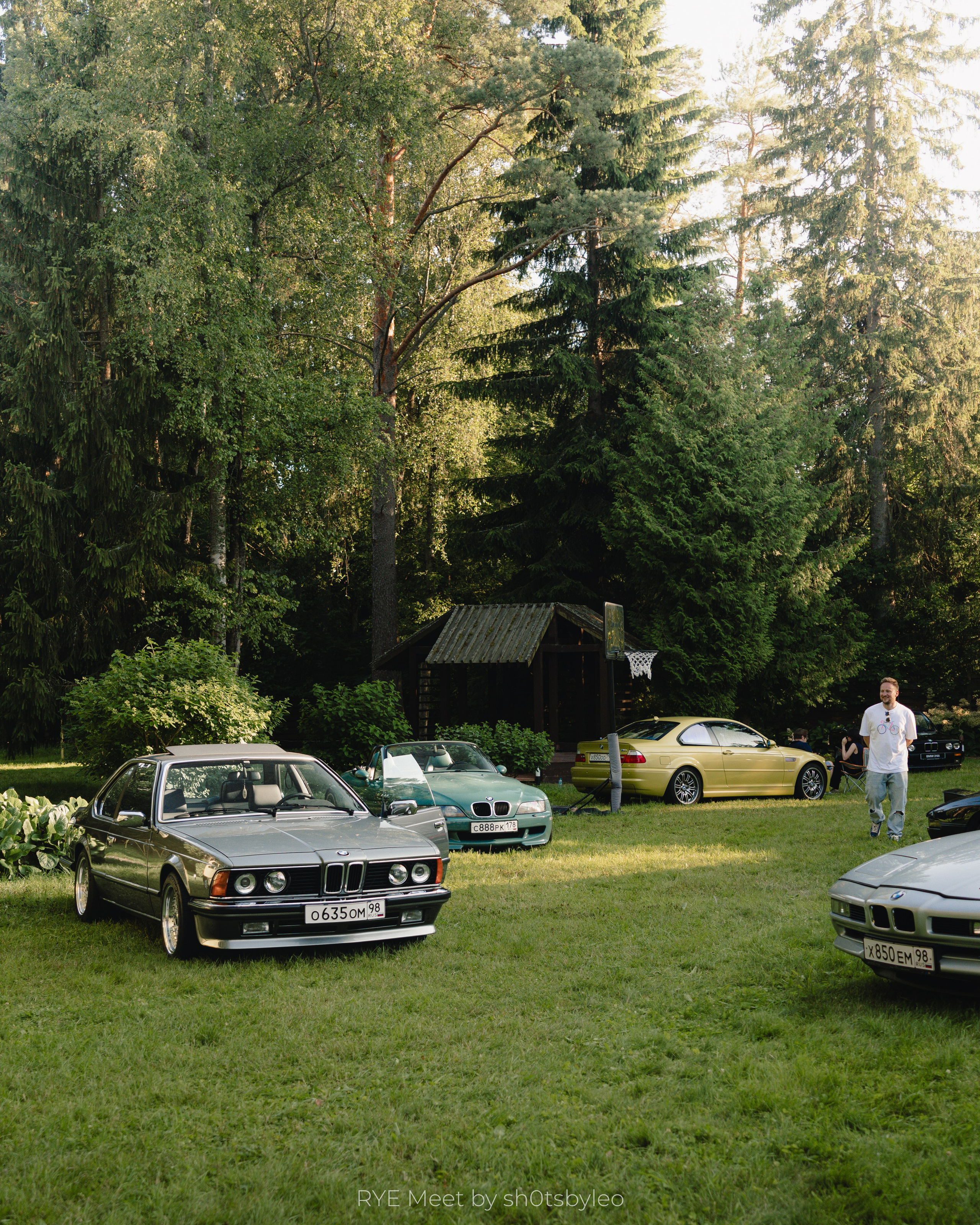 Масштабный летний фестиваль RYE Meet — встреча клуба любителей автомобилей старше 25-лет. Автомобильный фотограф Антон Цырулев