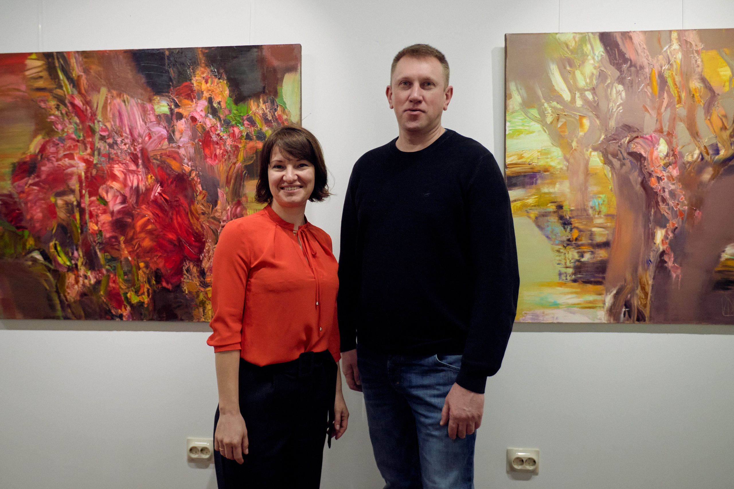 Открытие выставки краснодарской художницы Ларисы Блохиной. Фотограф Юлия Маринина