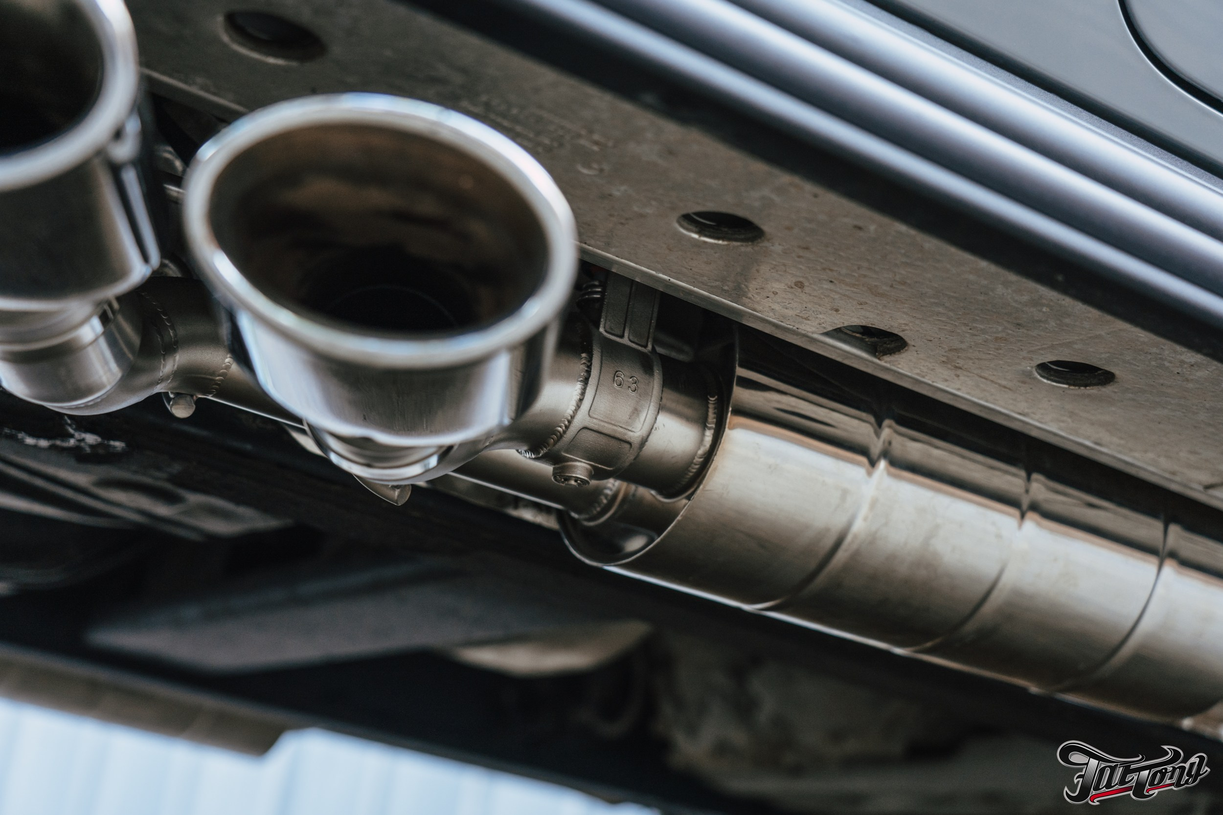 Mercedes G-class выхлопная система с 2мя режимами громкости. DeLorein