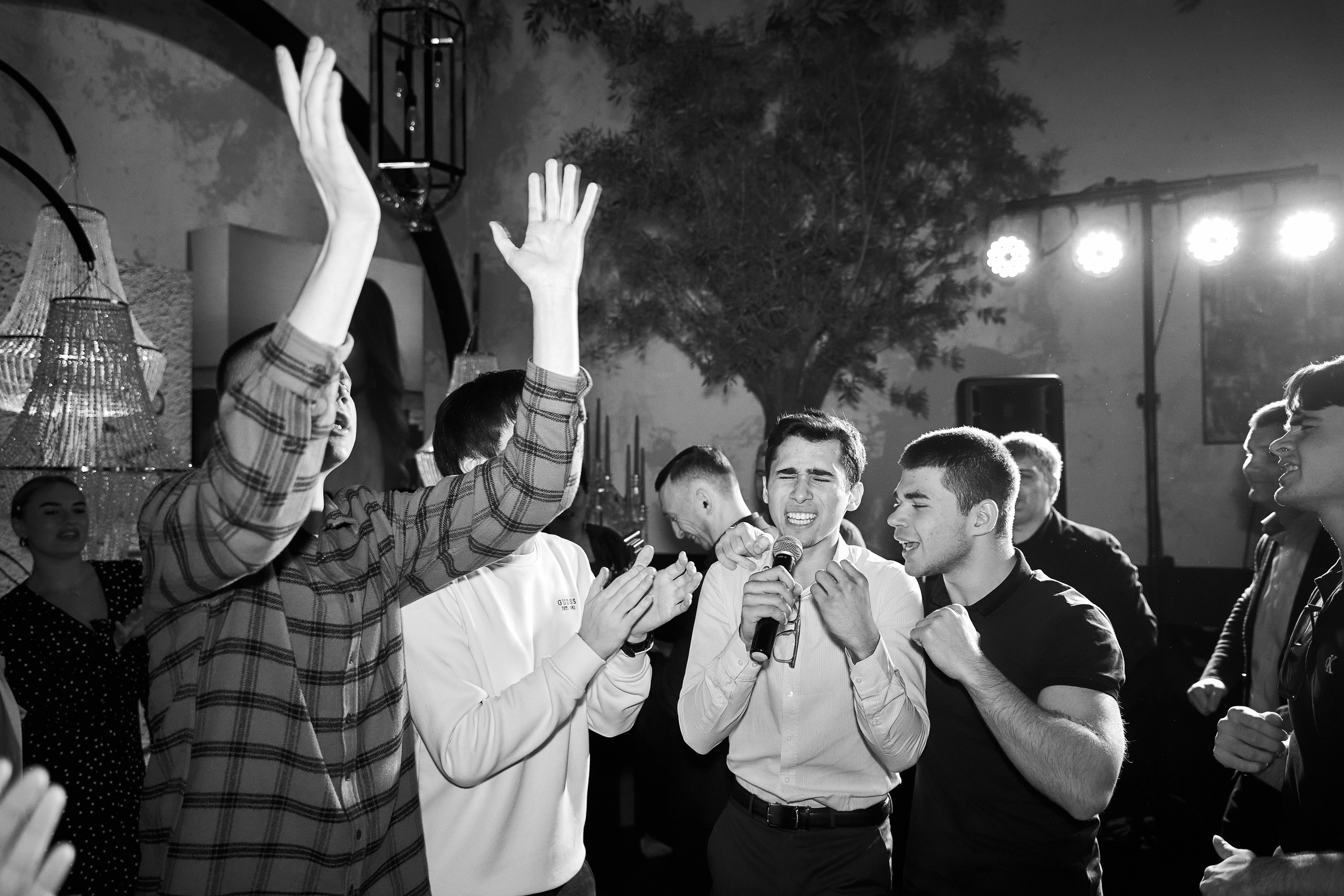 Светская съемка дня рождения 18 лет Камилле от ТВИНС СТУДИО. ТВИНС СТУДИО — лучшие свадебные фотографы и видеографы в Краснодаре