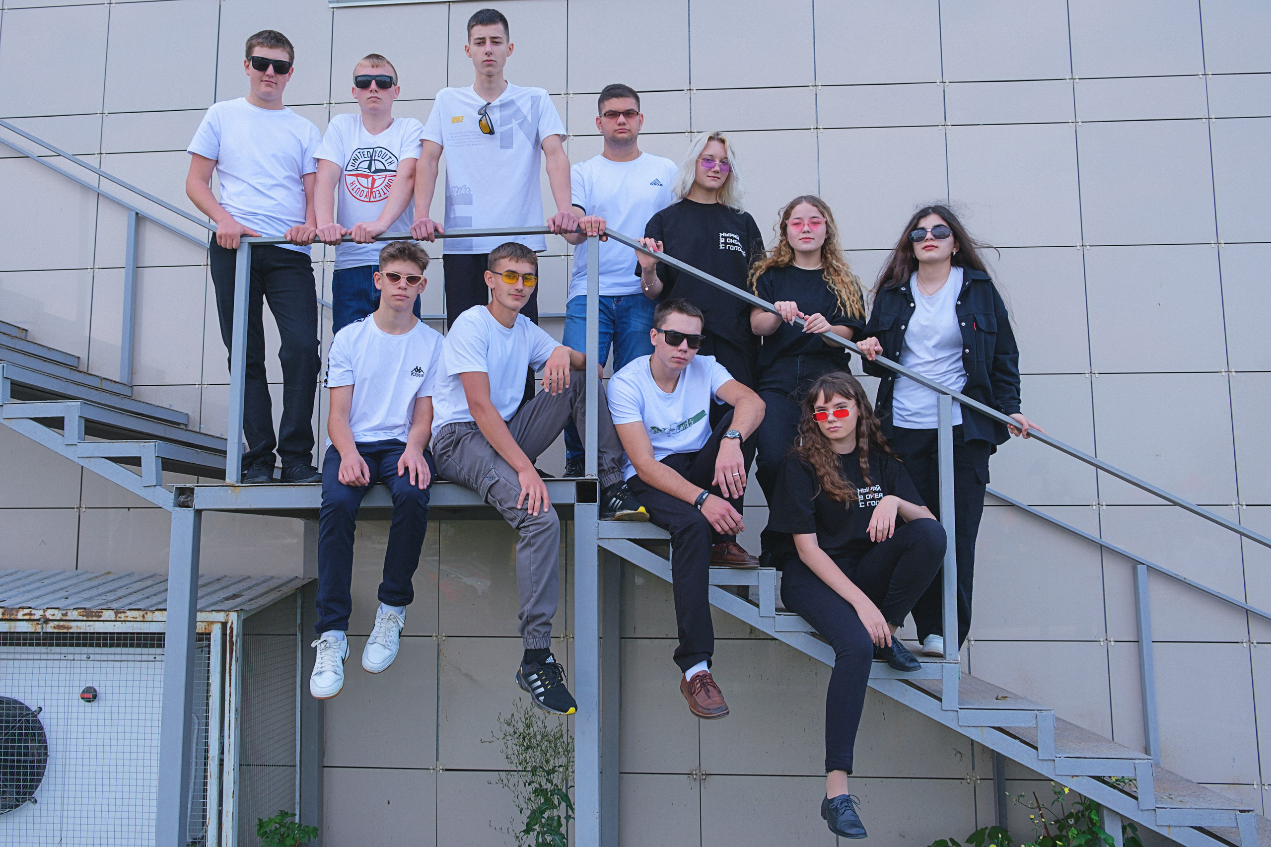 Выпускной альбом 2024. Фотограф и видеограф в Омск/Москва Сащенко Лера