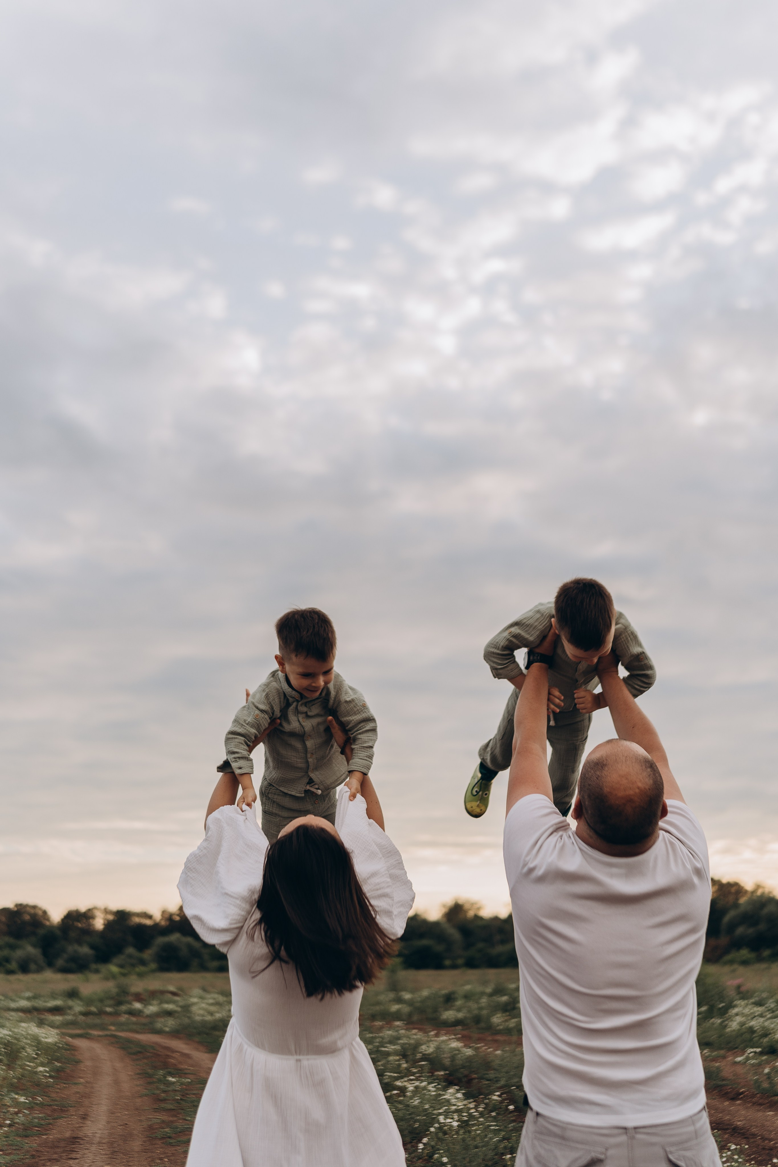 Лето. Ромашки. Семья. Семейный и домашний фотограф в Уфе Ирина Гарасюта