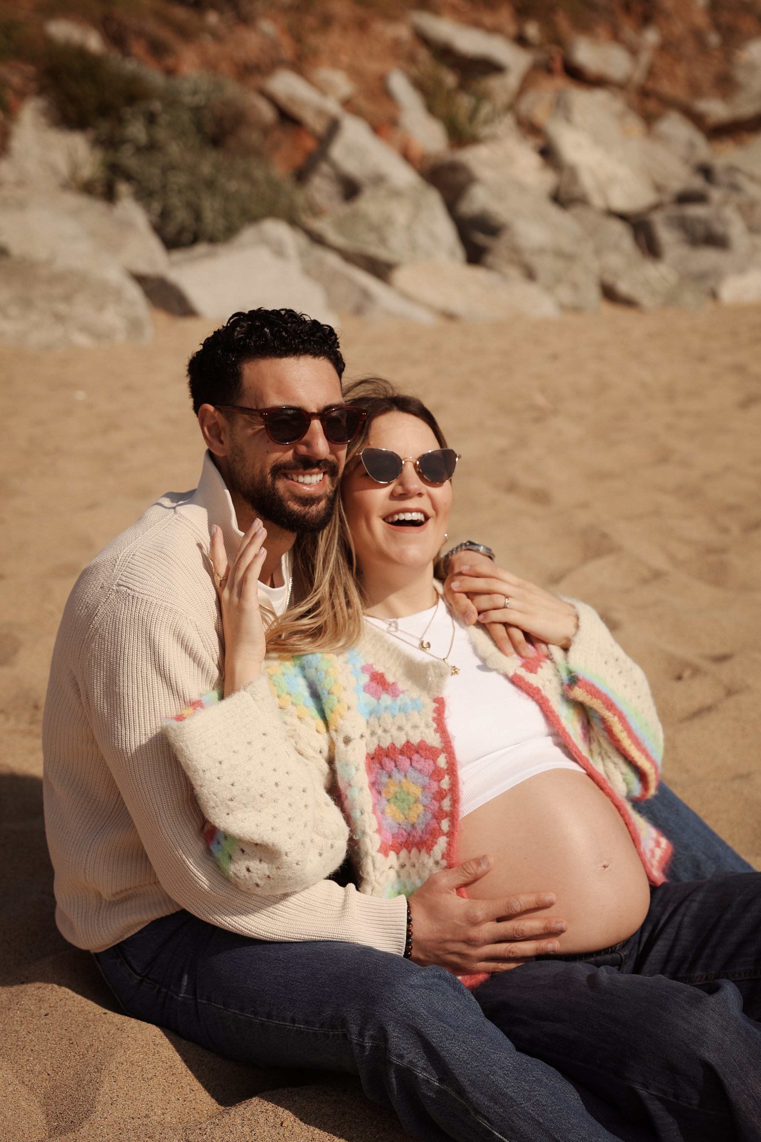 Sunny morning at the sea. Natalia Zhuravleva|family, newborn, maternity photographer in Barcelona