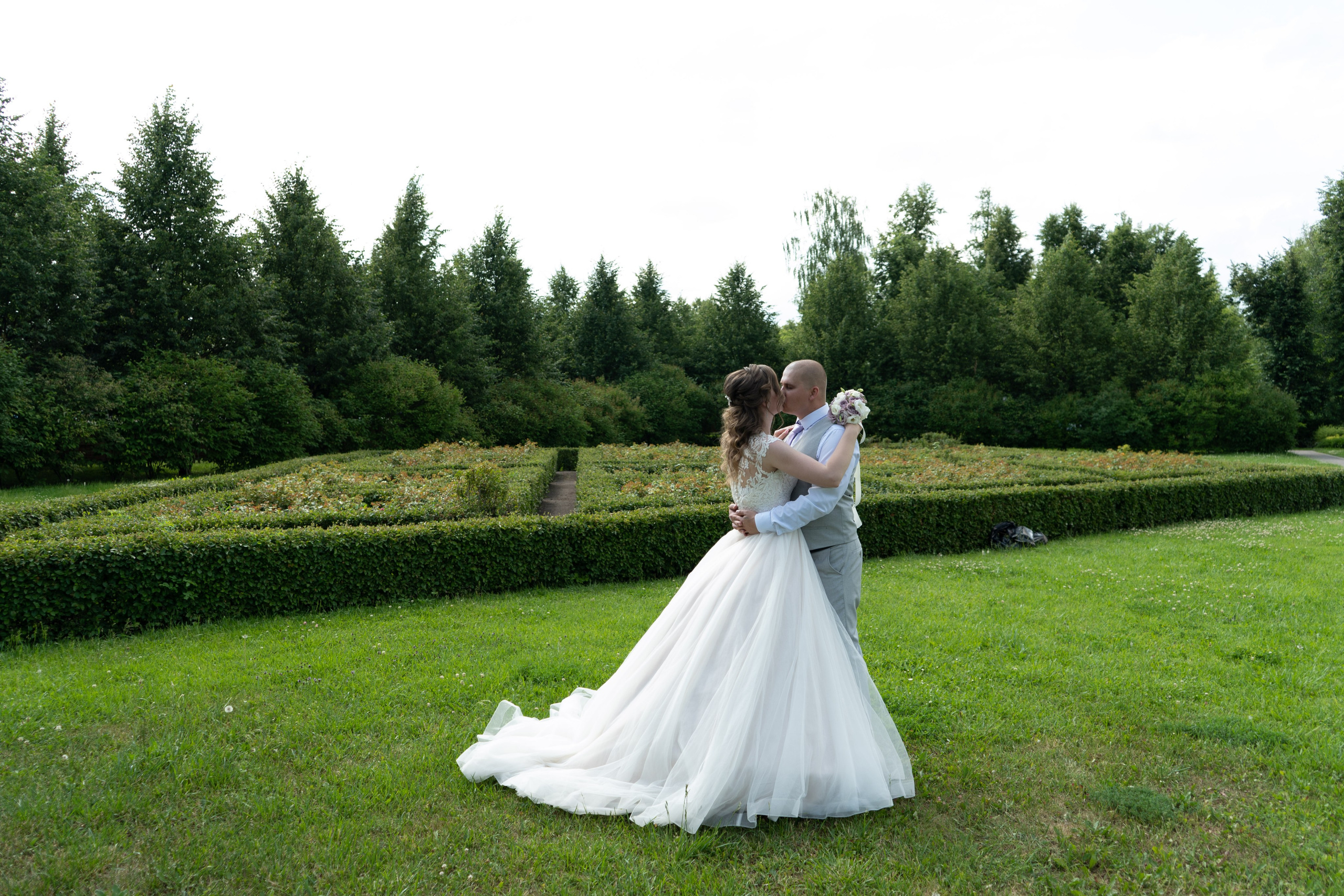 Свадьба в Рамони Дворец Ольденбургских. Свадебный фотограф и видеограф в Воронеже