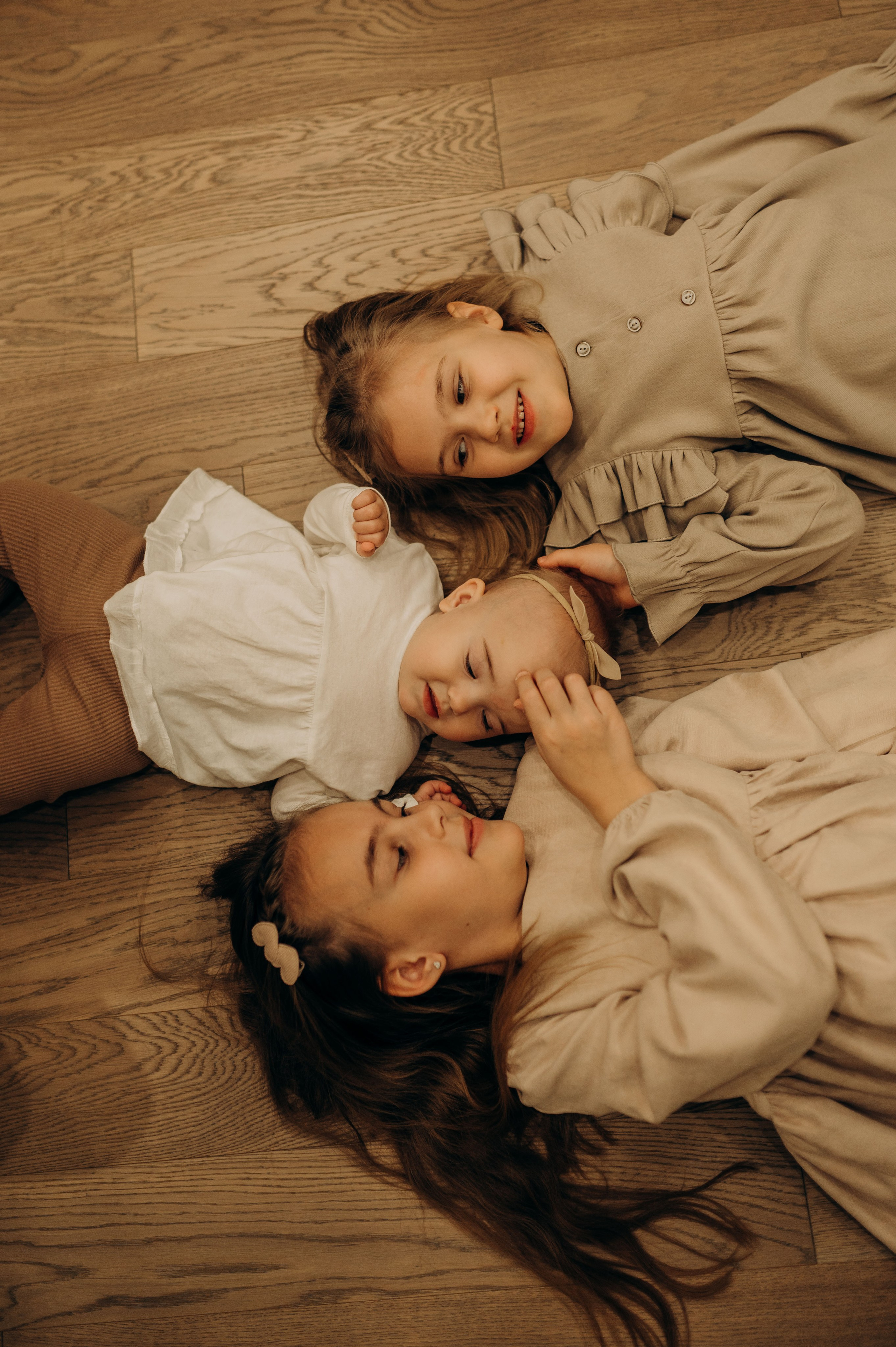 Годик младшей сестрёнке. Семейный фотограф в Домодедово и Москве Елена Пичугина