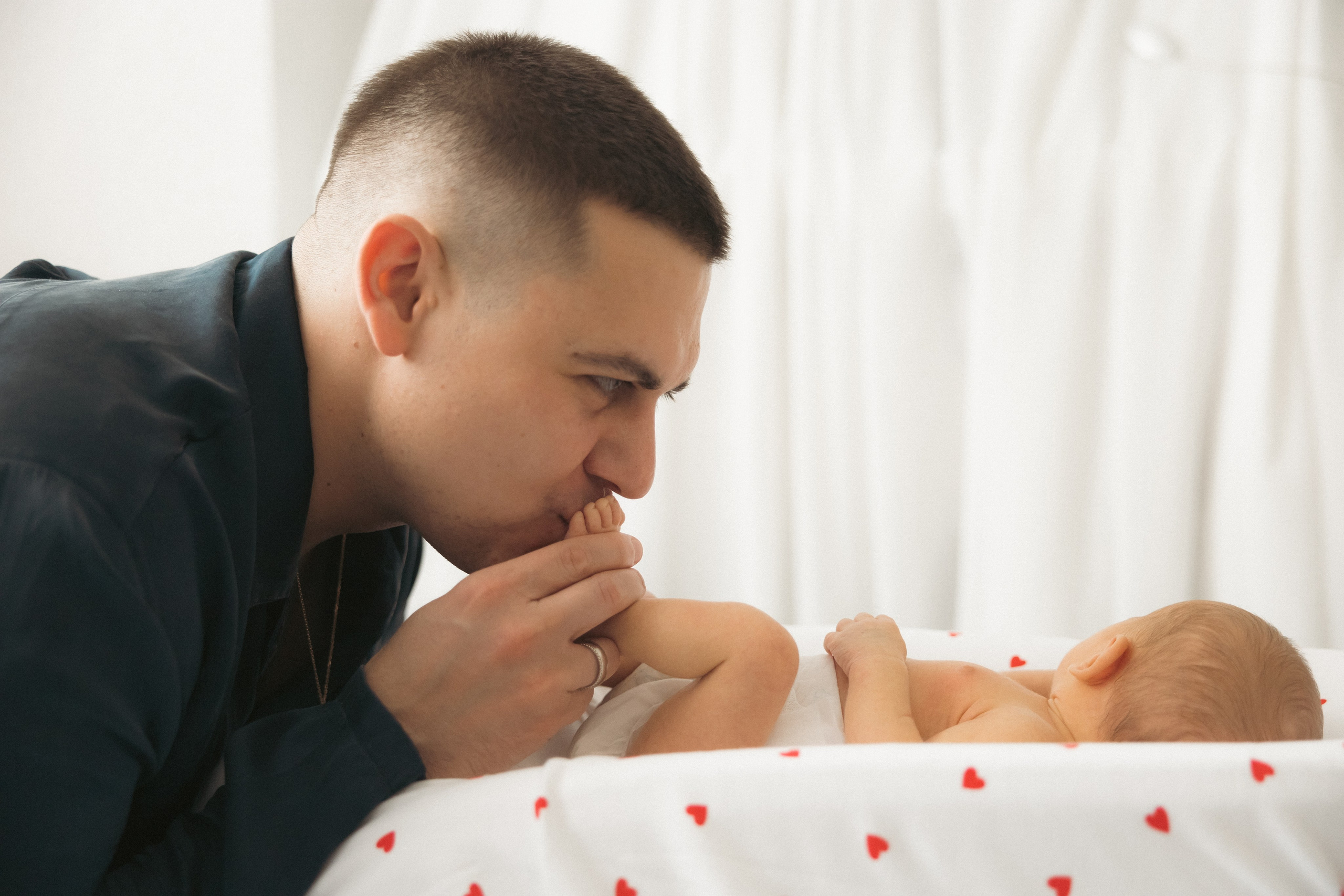 Съемка Fresh — заказать фотосессию новорожденных в первые дни жизни в роддоме или дома. Фотографы на роды в Москве. Фото и видео родов. Фотопроект «Продолжение рода»