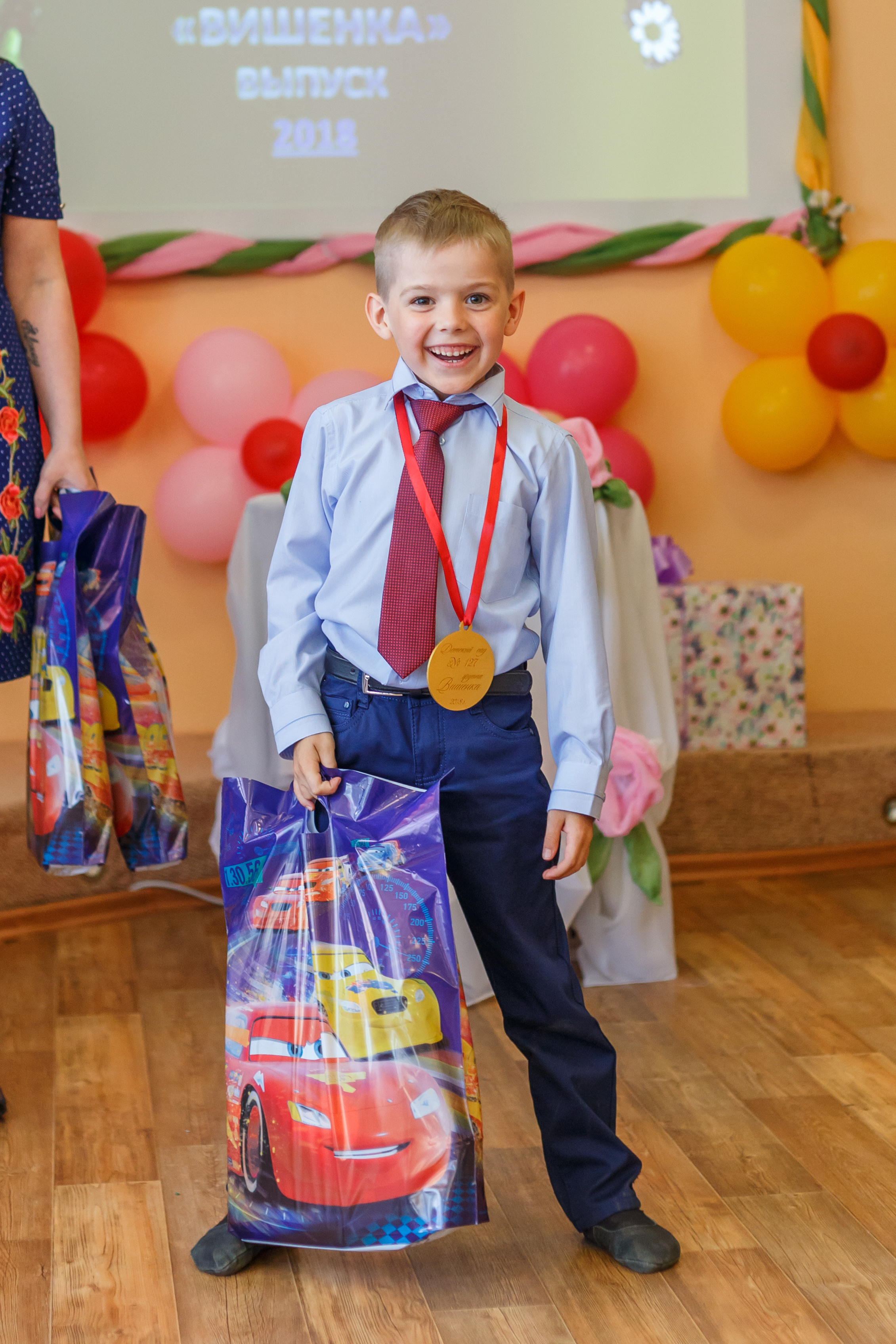 Фотосъемка Дней рождений, выпускных, юбилеев, праздников, корпоративов. Свадебный и семейный фотограф в Ярославле Александр Лобков