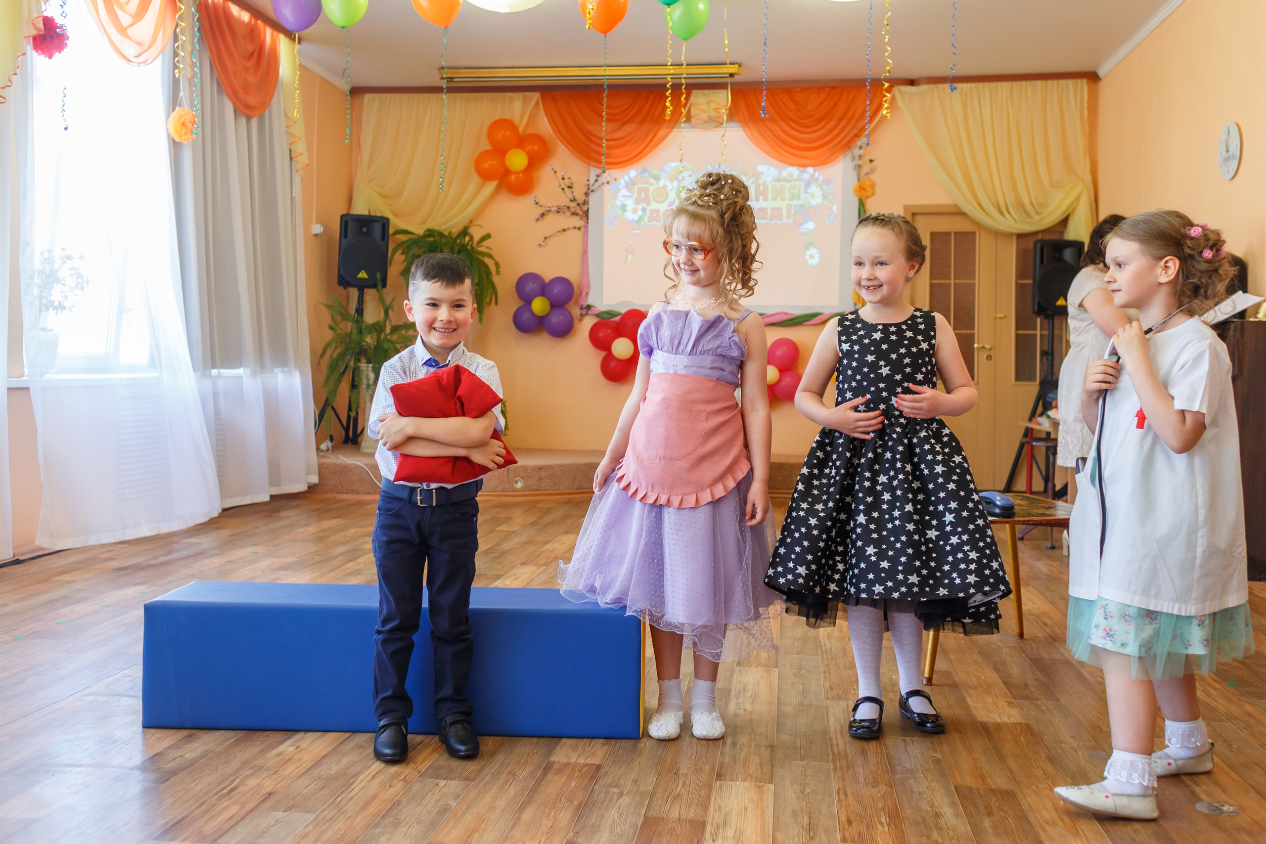 Фотосъемка Дней рождений, выпускных, юбилеев, праздников, корпоративов. Свадебный и семейный фотограф в Ярославле Александр Лобков