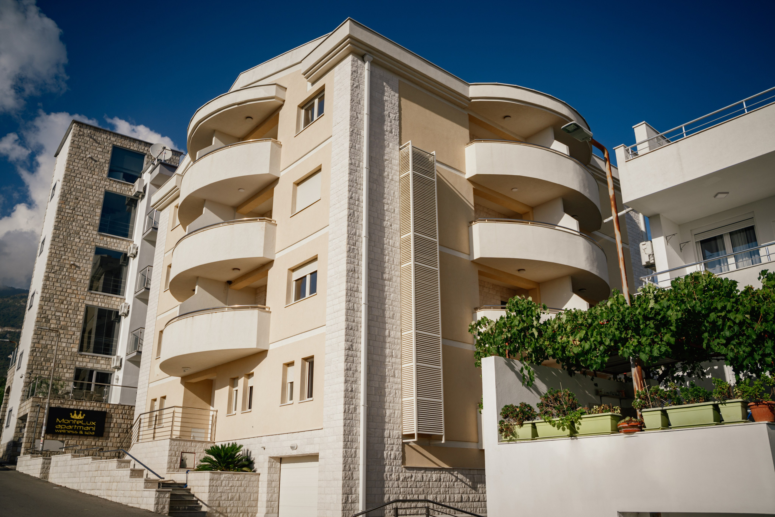 Budva Photographer for Destination Weddings and Celebrations. Photographer in Montenegro | Фотограф в Черногории