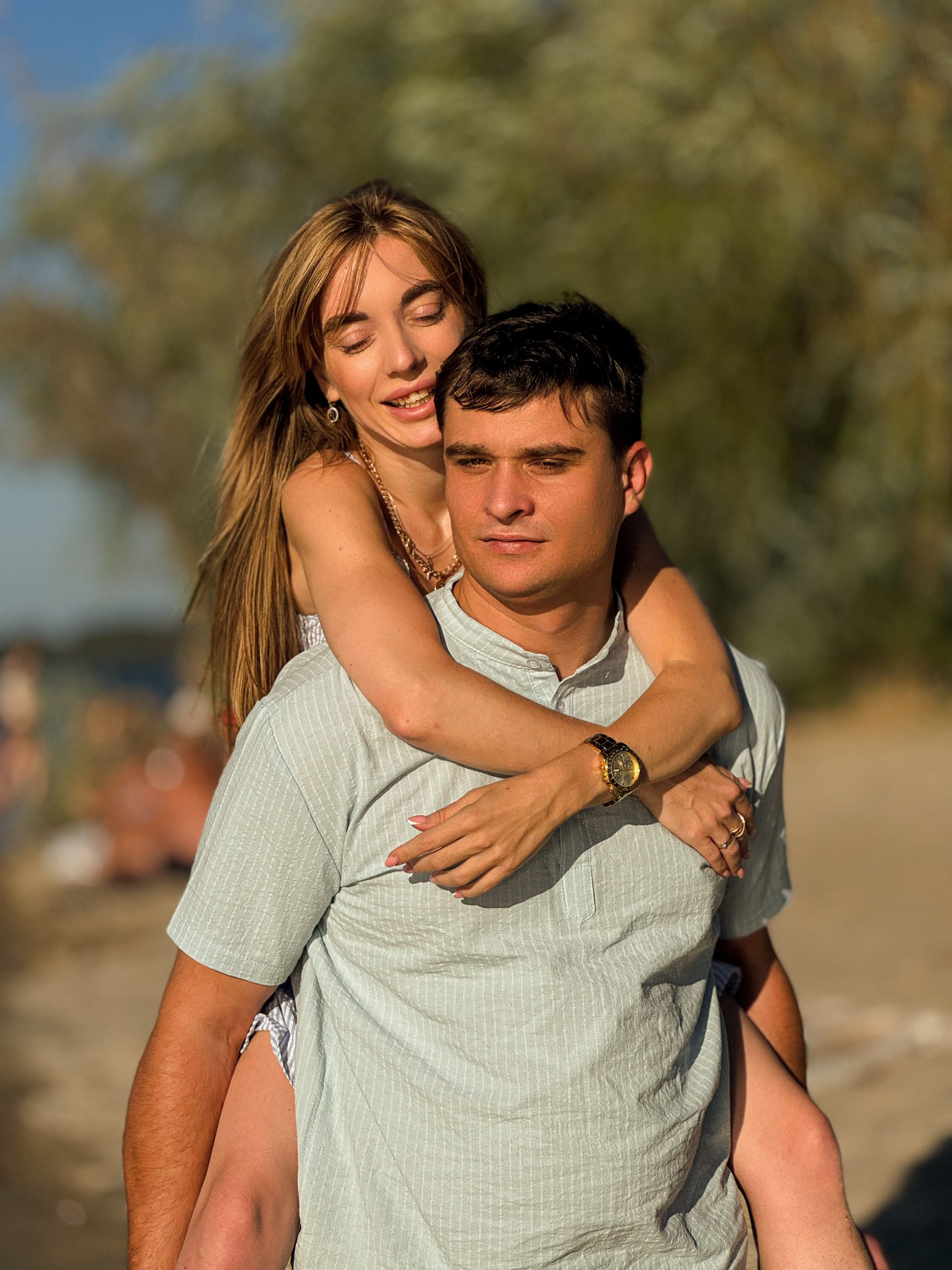 LOVE STORY. Мобильный фотограф рилсмейкер в Ростове-на-Дону Пипаш Екатерина