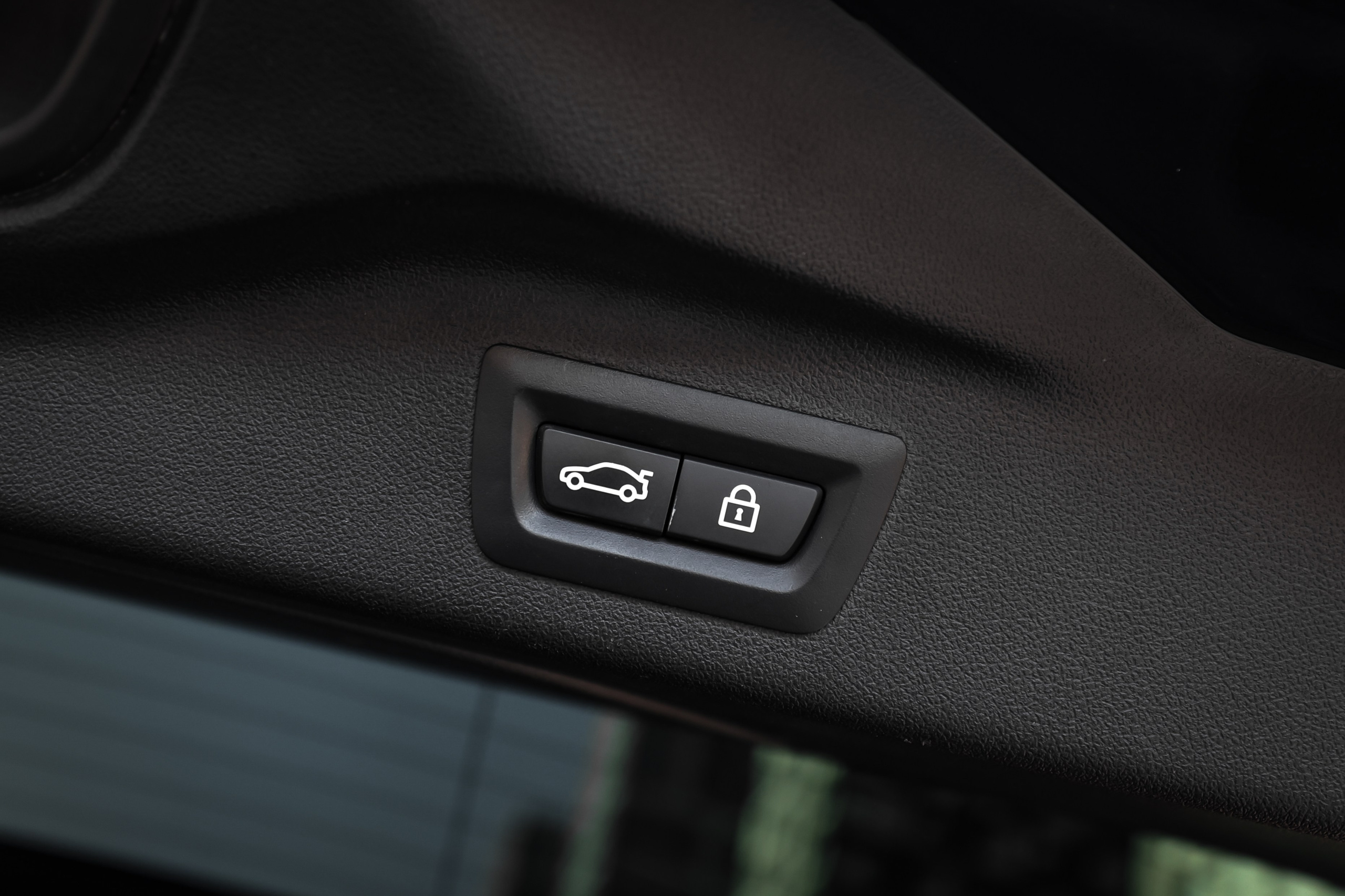 2020 BMW X7 XDrive 40i. Mixturecaptures