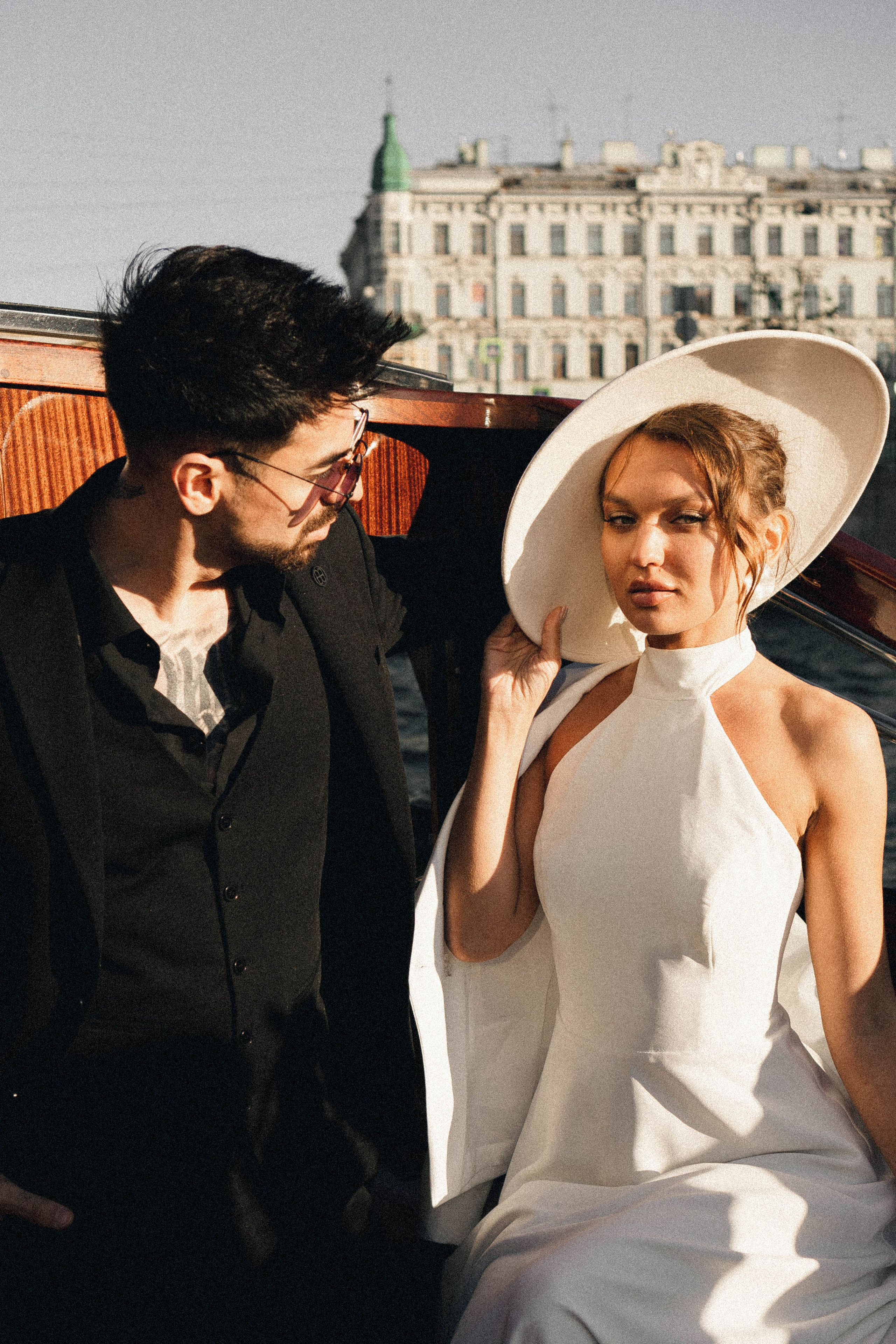 СВАДЕНБНАЯ СЬЕМКА НА КАТЕРЕ ПО КАНАЛАМ САНКТ-ПЕТЕРБУРГА И В АКВАТОРИИ НЕВЫ. Профессиональный фотограф, Санкт-Петербург — Виктория Богомолова