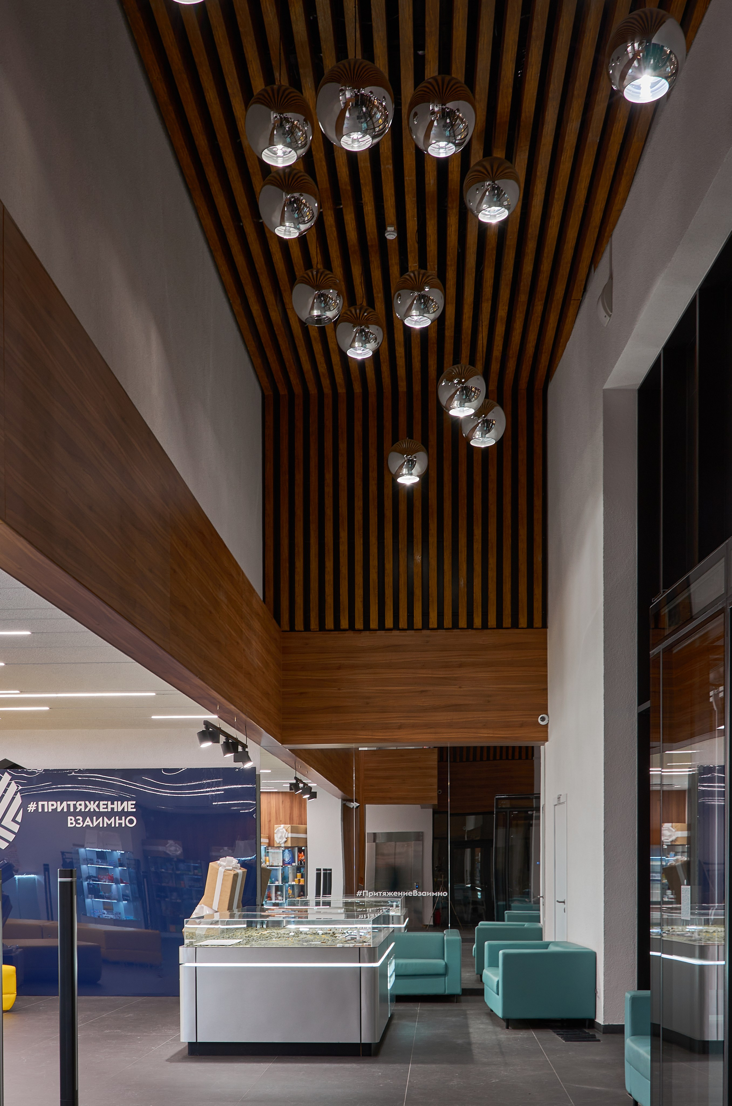 Информационный центр, Притяжение. Абросимов Лев интерьерный и архитектурный фотограф