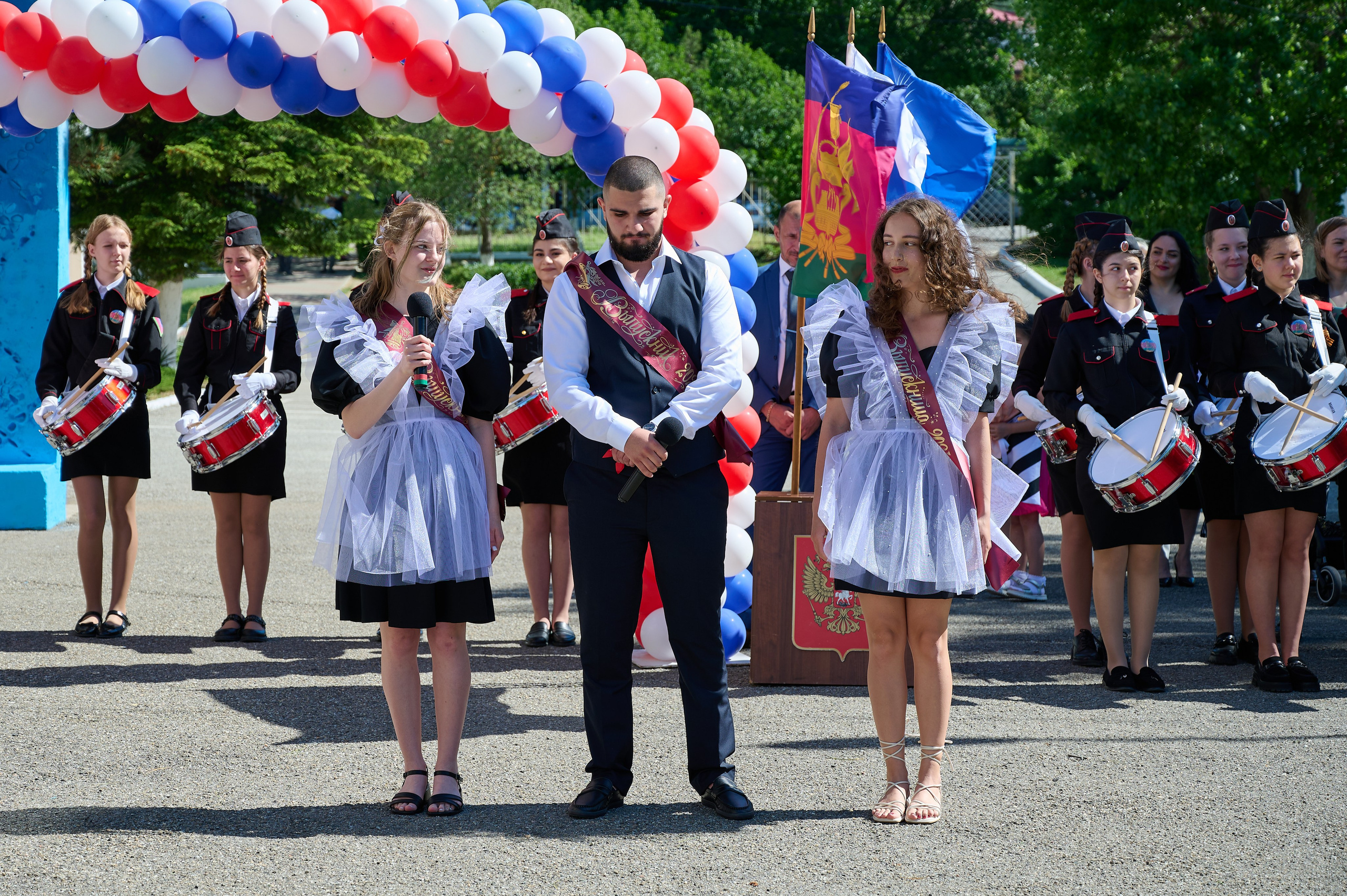 Последний звонок. Жизнь курорта Кабардинка в фотографиях