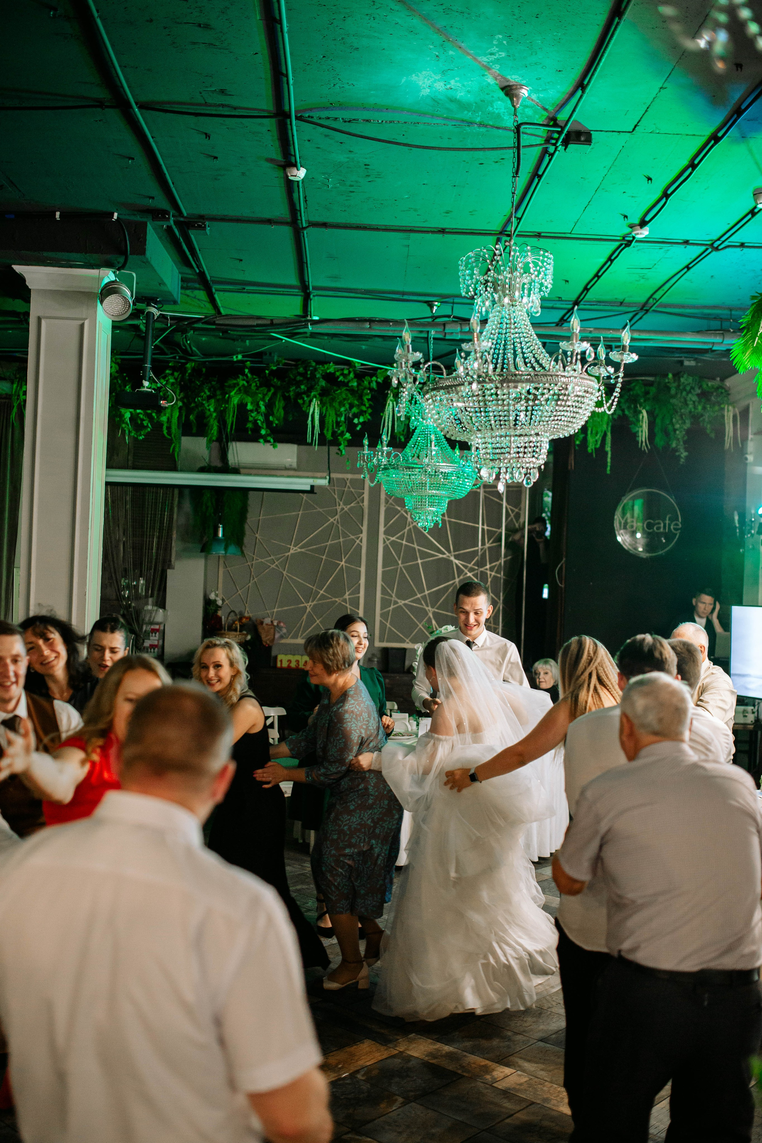 Оля и я Данил. Ведущий на свадьбу в Москве Зубков Алексей